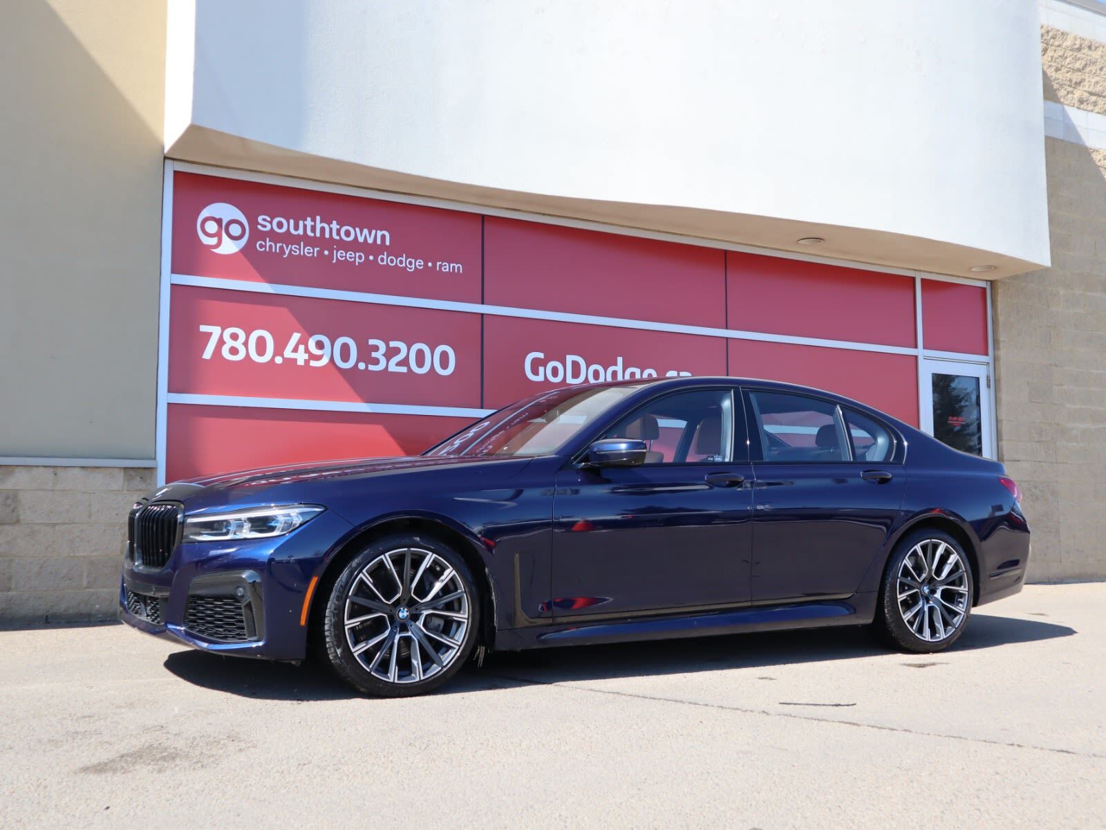 2021 BMW 7 Series 750I XDRIVE IN BLUE EQUIPPED WITH A TWIN TURBO 4.4