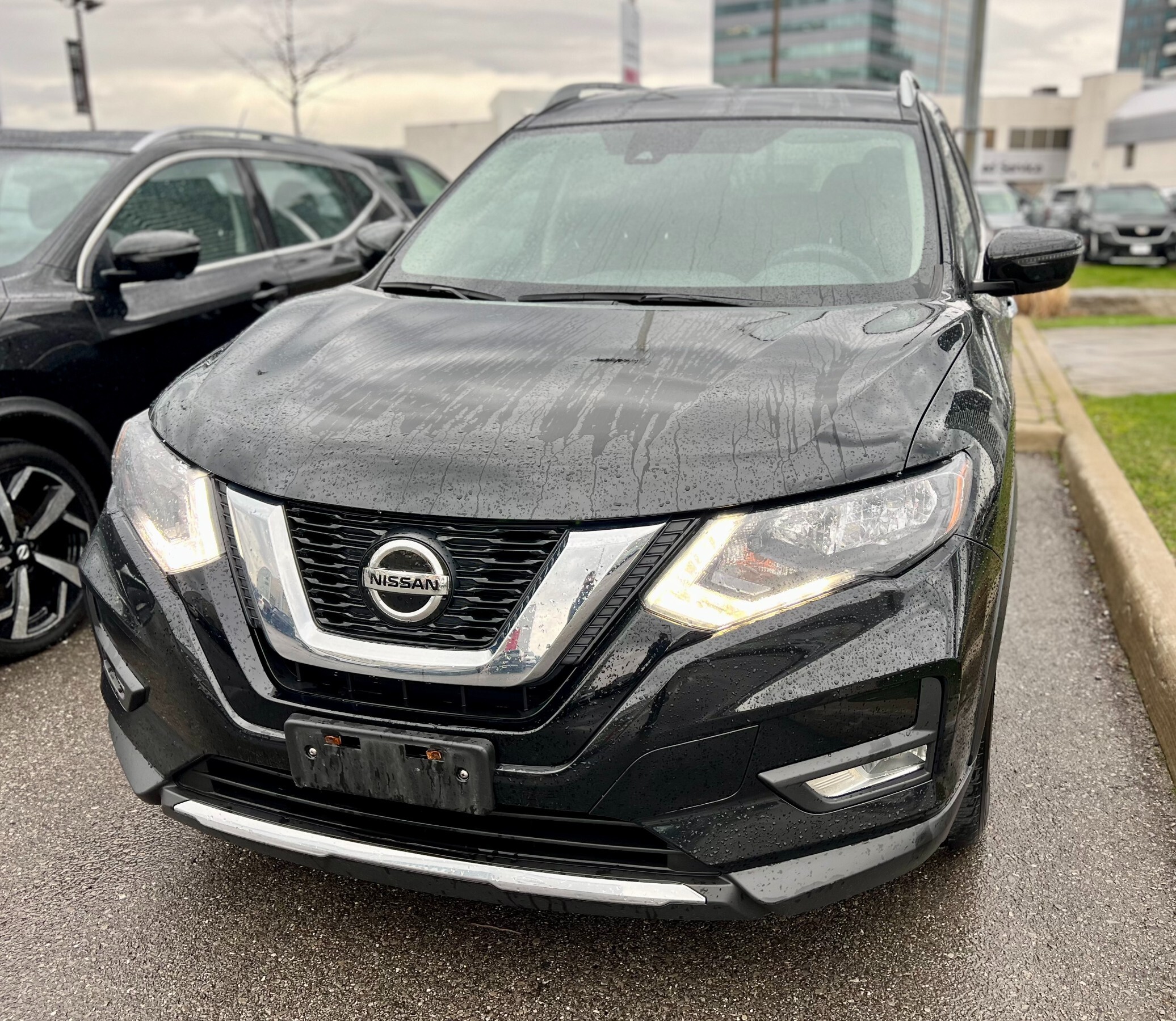 2020 Nissan Rogue SV - BACK-UP CAM/ HEATED SEATS