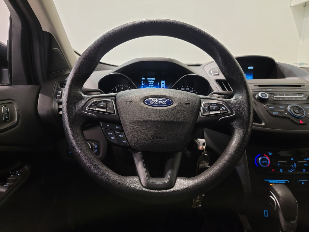 Ford Escape 2018 Air conditioner, CD player, Electric mirrors, Power Seats, Electric windows, Speed regulator, Heated mirrors, Heated seats, Electric lock, Bluetooth, , rear-view camera, Steering wheel radio controls