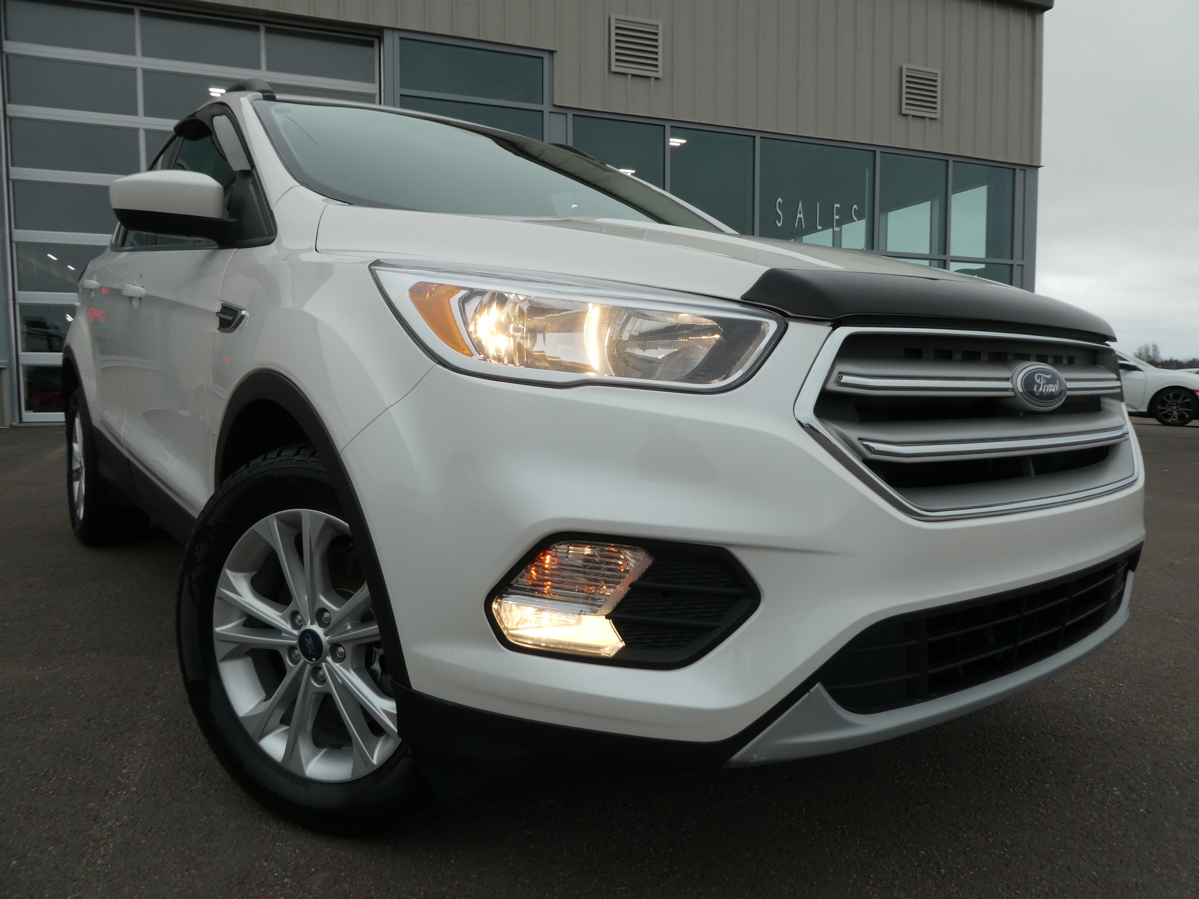 2018 Ford Escape SE, 4WD, Heated Seats, Back Up Camera 