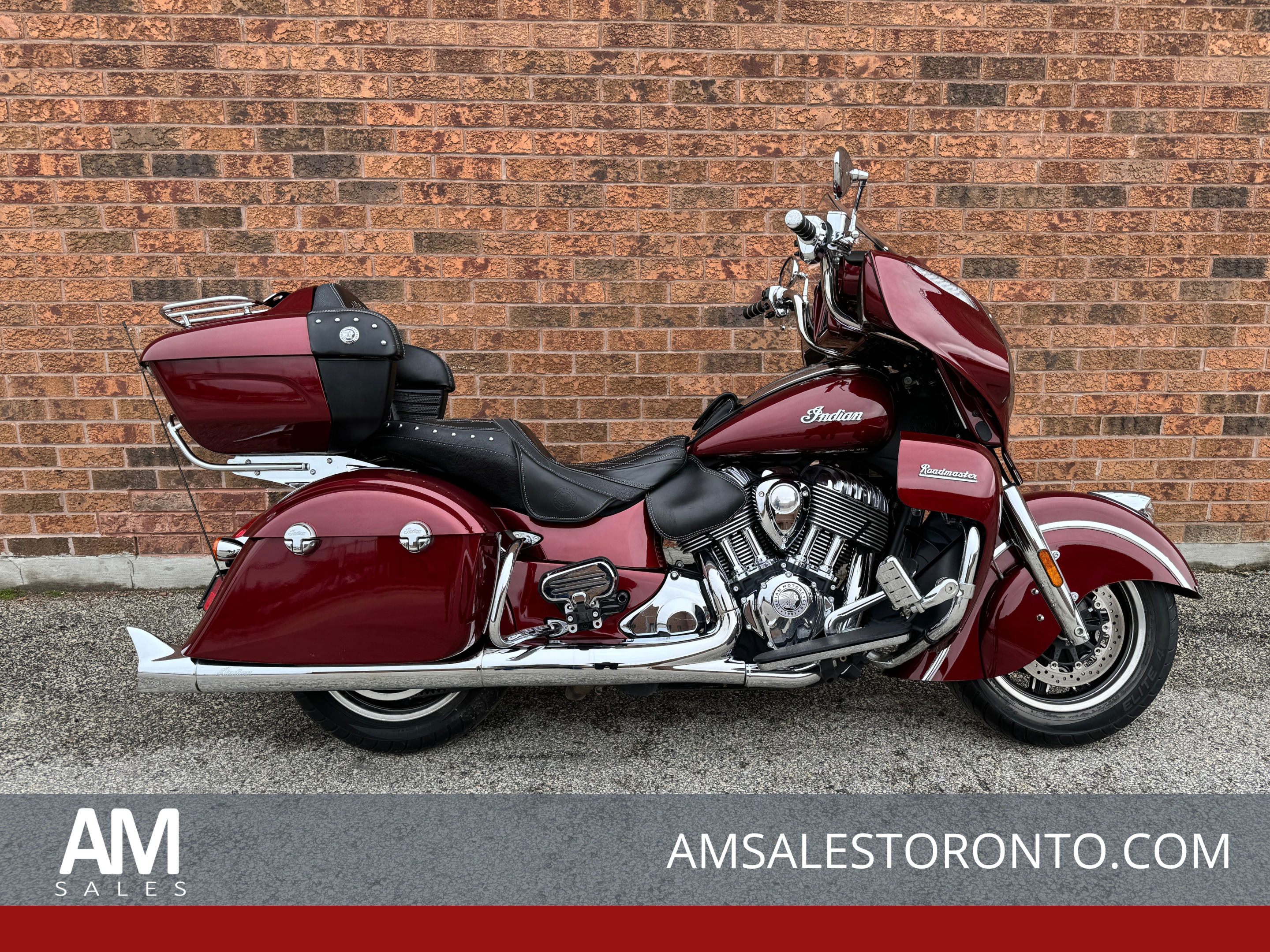 2018 Indian Motorcycles Roadmaster **INDIAN PIPES** **NAVIGATION**