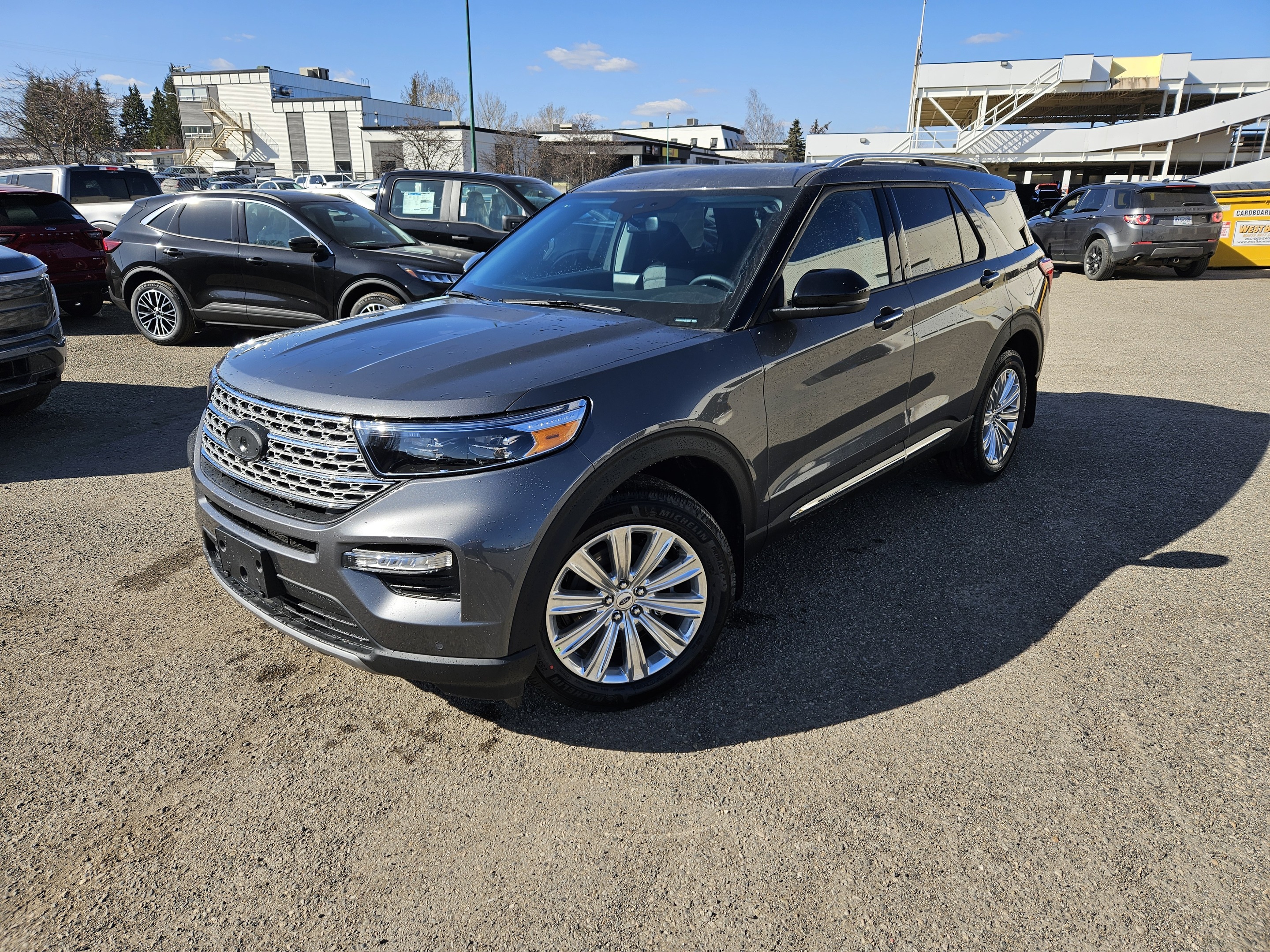 2023 Ford Explorer Limited | 4WD | Class IV Tow/Technology Package