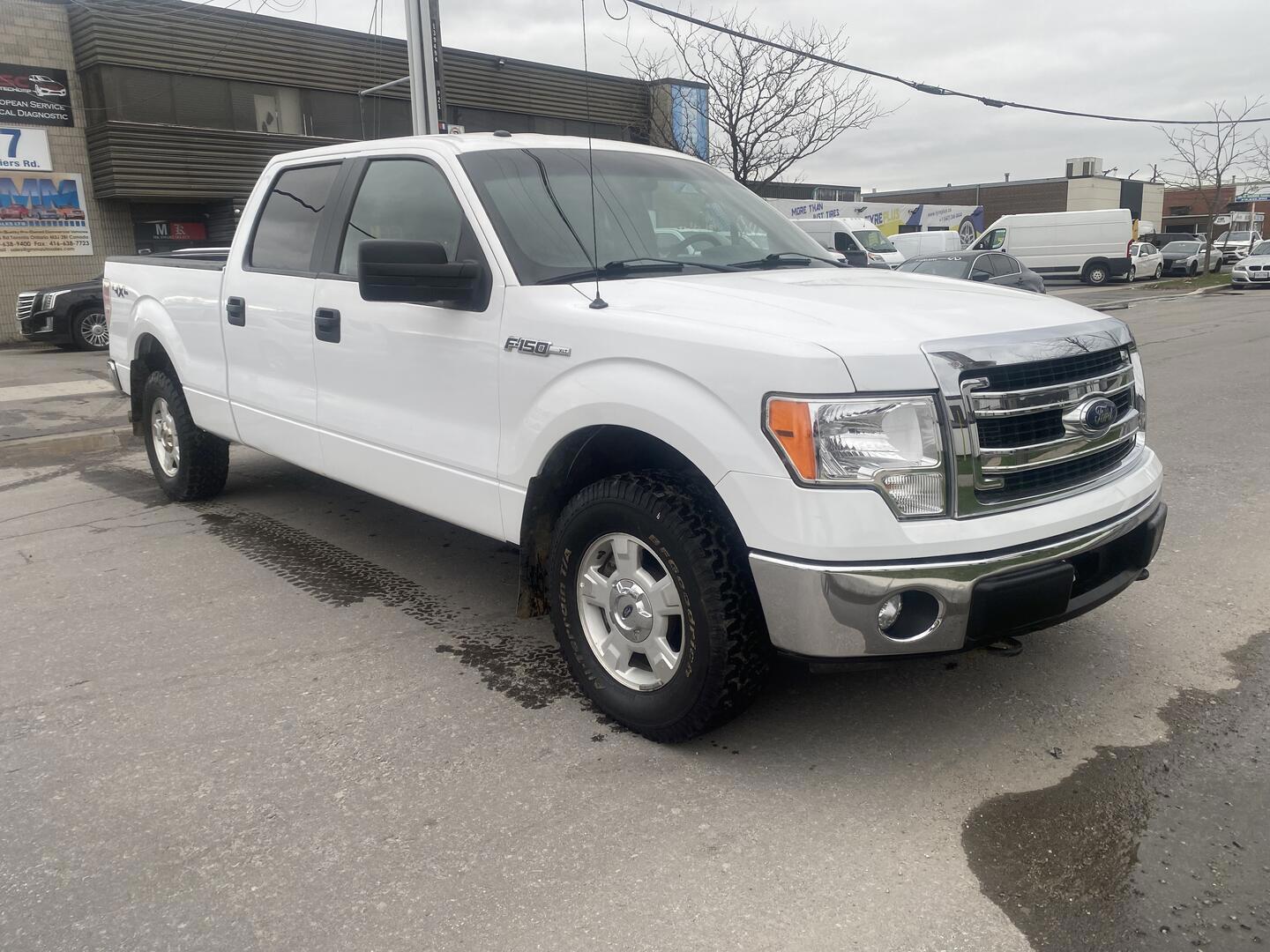 2014 Ford F-150 XLT SuperCrew 6.5ft Box 4X4 V8 Low 82000km