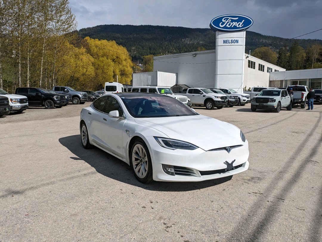 2017 Tesla Model S 75D - AWD, 1-Speed Automatic, 4-Door Large Passeng
