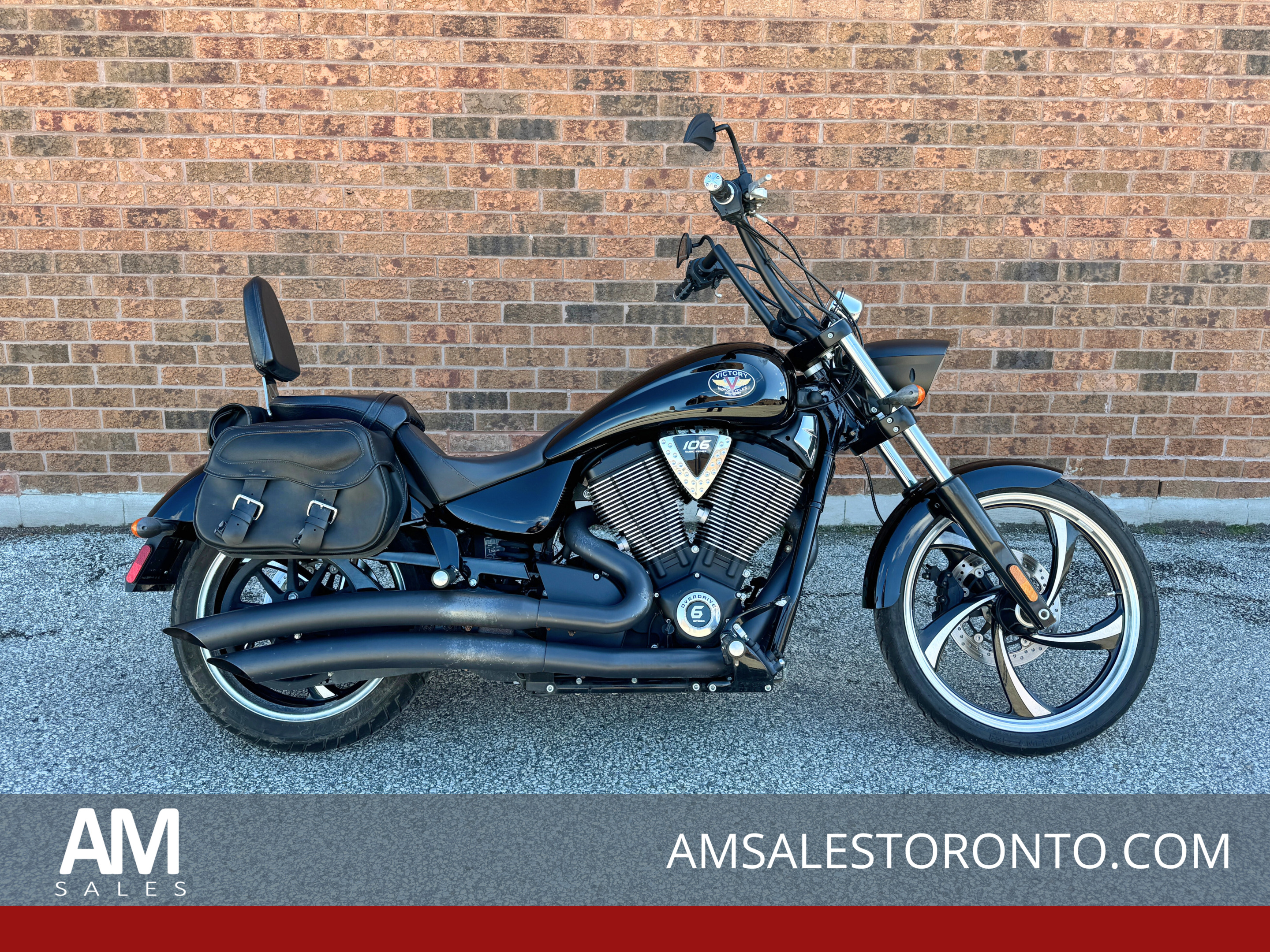 2011 Victory Motorcycles 8-Ball Vegas **ONLY 8,000 KM**