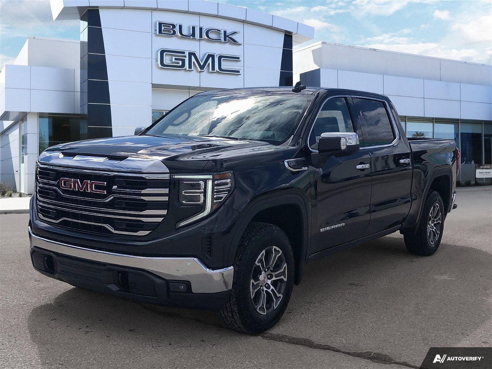 2024 GMC Sierra 1500 SLT 4 Yr Maintenance Free!