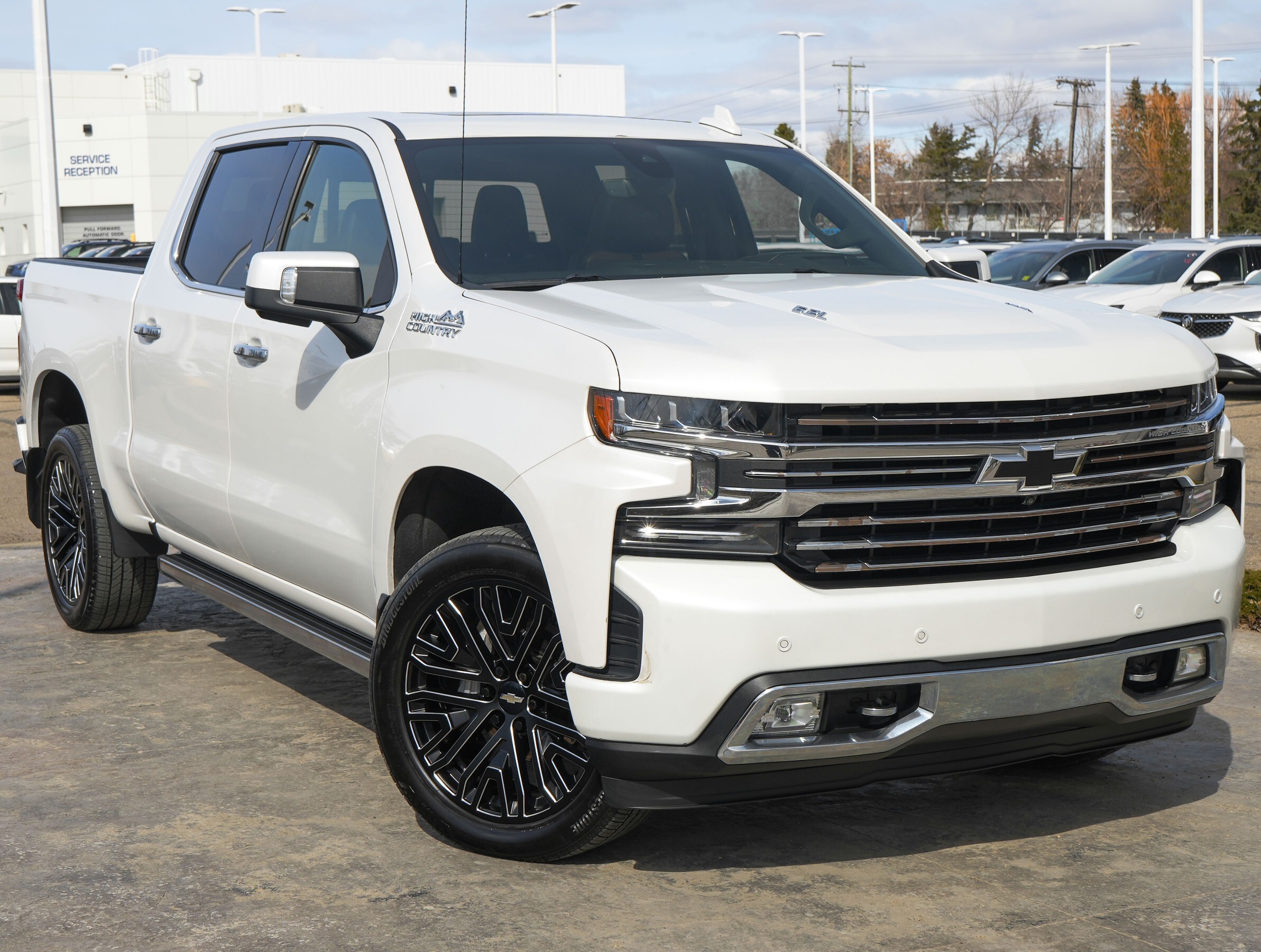 2019 Chevrolet Silverado 1500 High Country Deluxe Package, Nav, Leather, Sunroof
