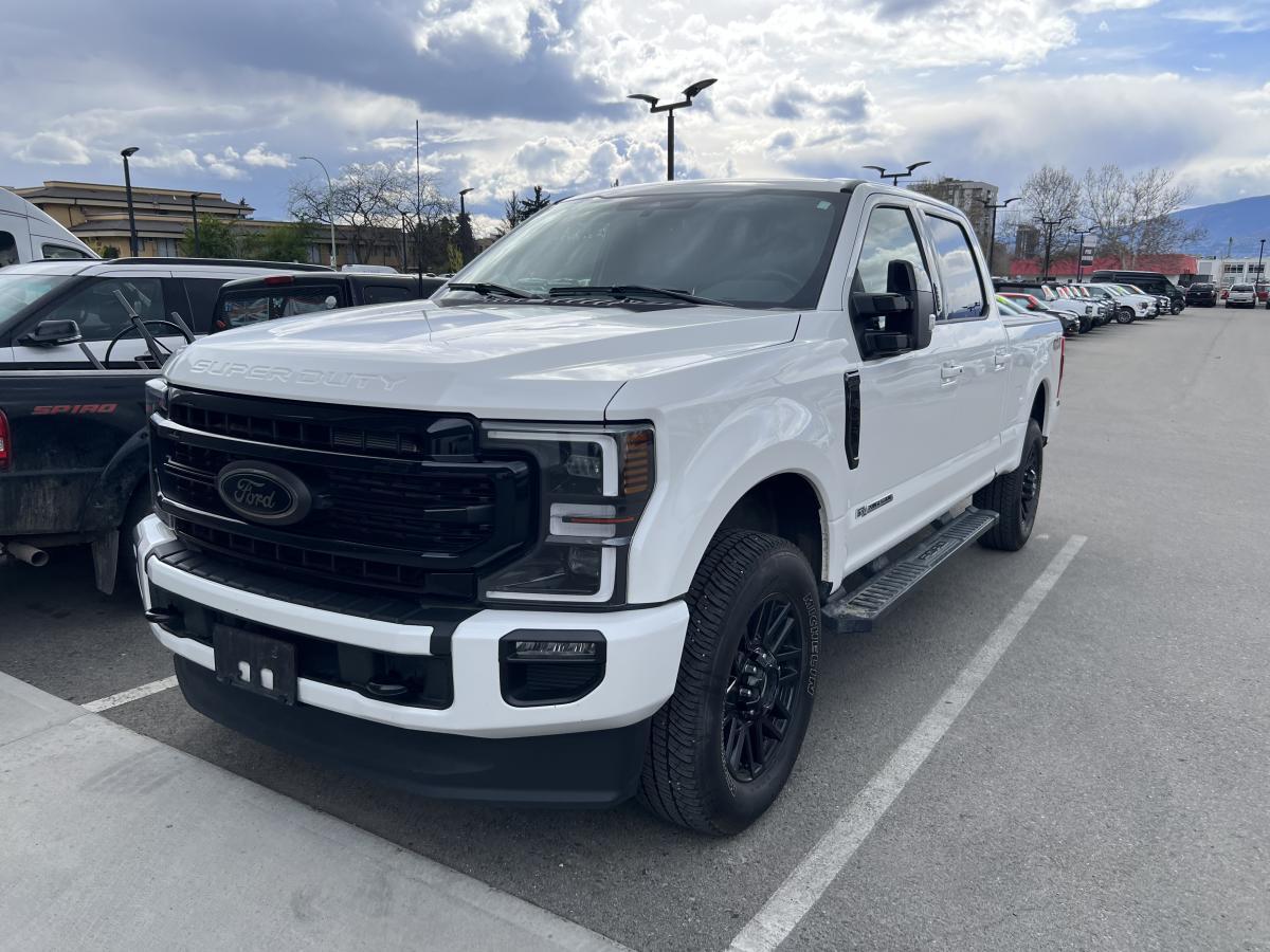 2022 Ford F-350 Lariat, 6.7L diesel, leather, moon roof, 