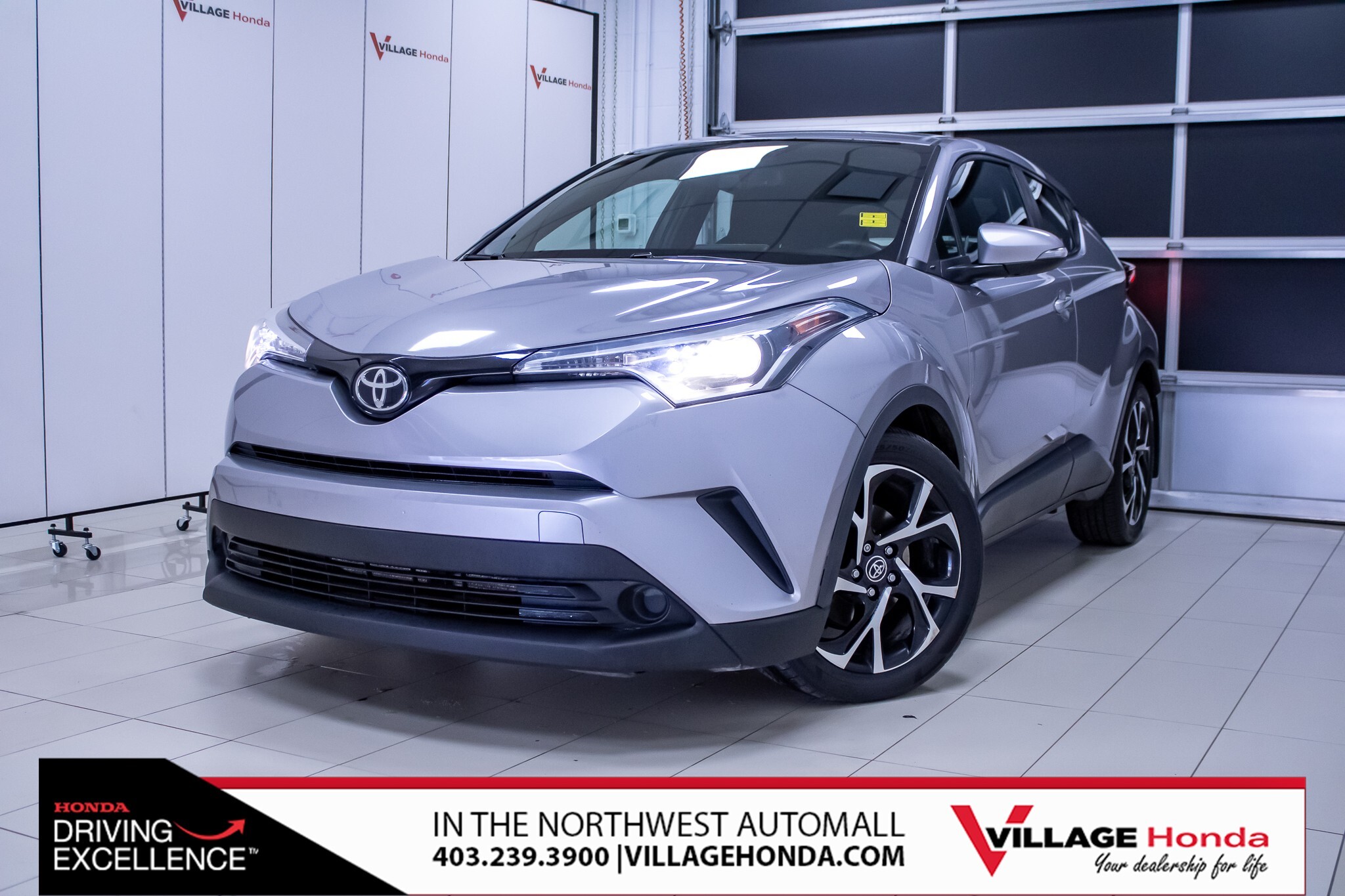 2018 Toyota C-HR XLE FWD! LOCAL! ONE OWNER! BLIND SPOT! ADAPTIVE CR