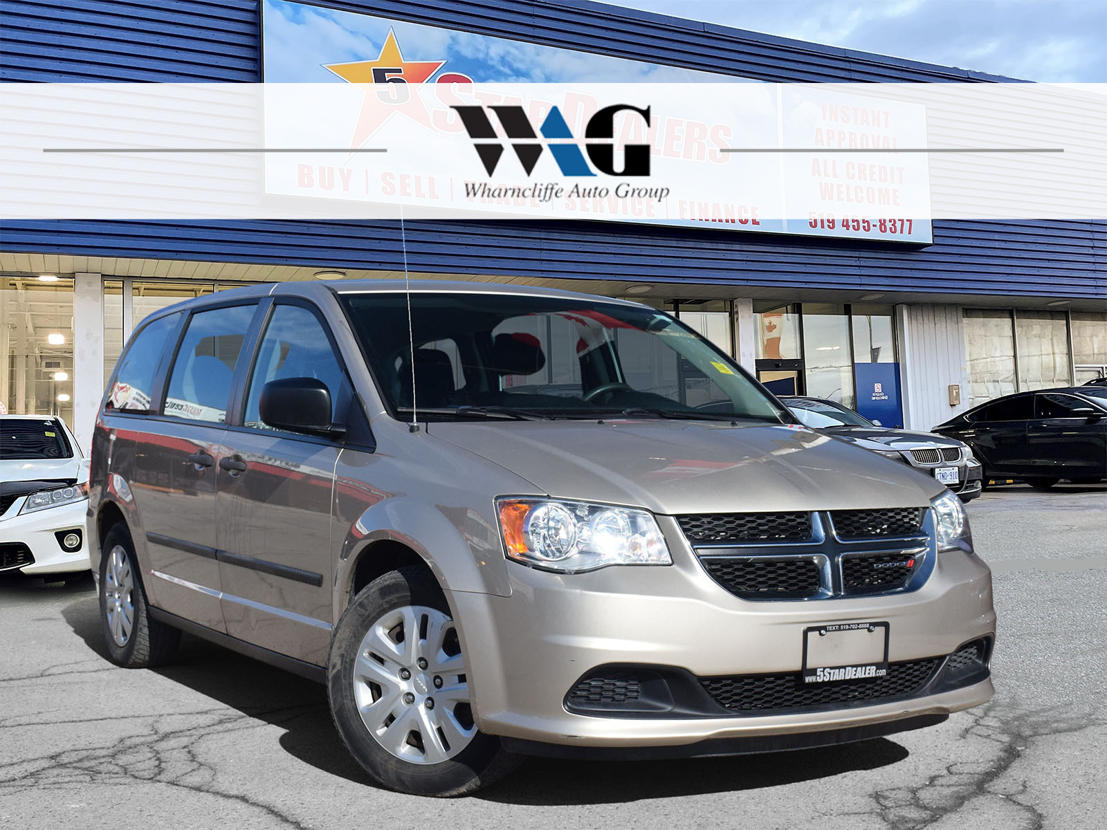 2015 Dodge Grand Caravan EXCELLENT CONDITION MUST SEE WE FINANCE ALL CREDIT