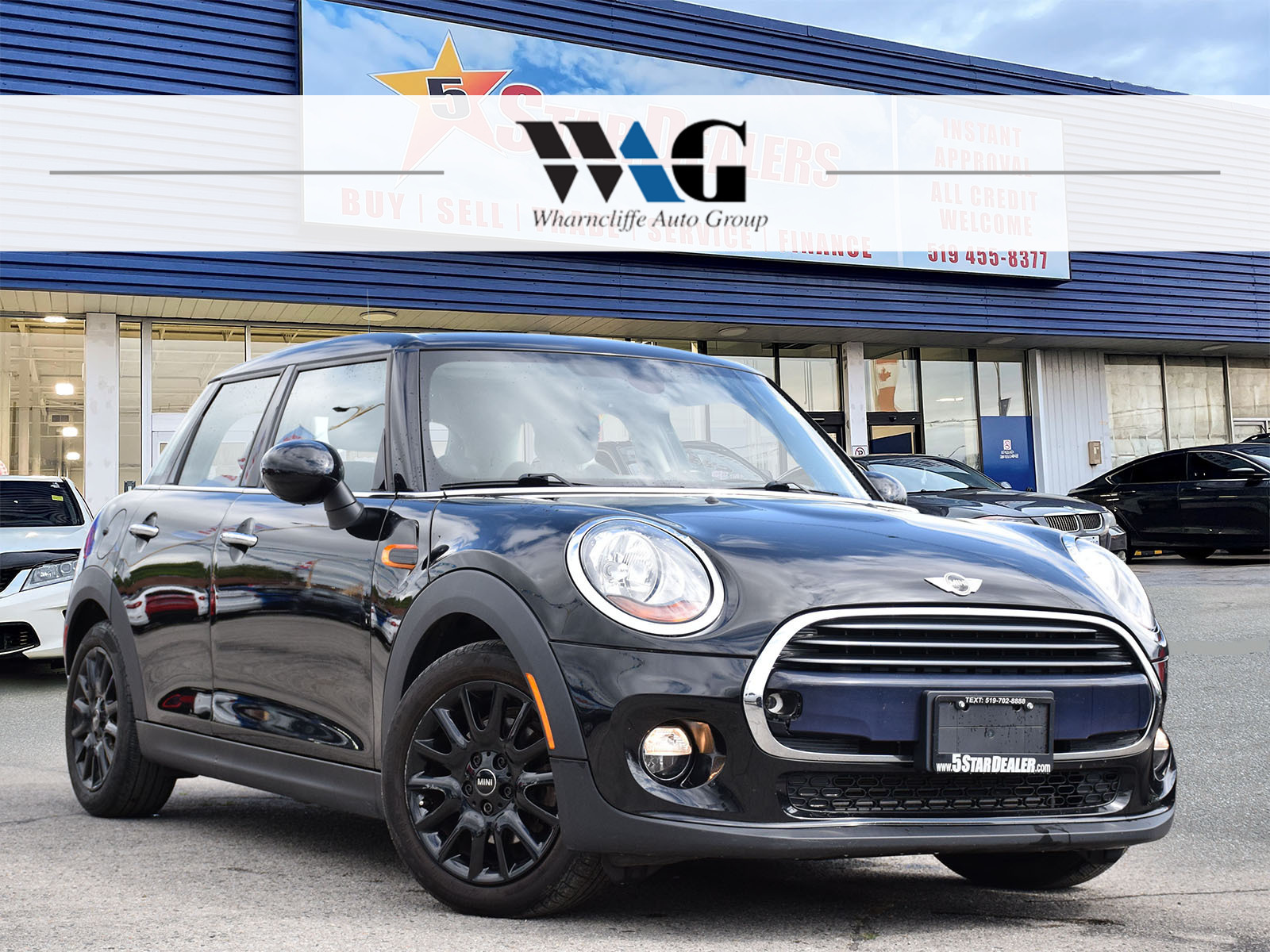 2018 MINI 5 Door LEATHER PANO ROOF H-SEATS! WE FINANCE ALL CREDIT!