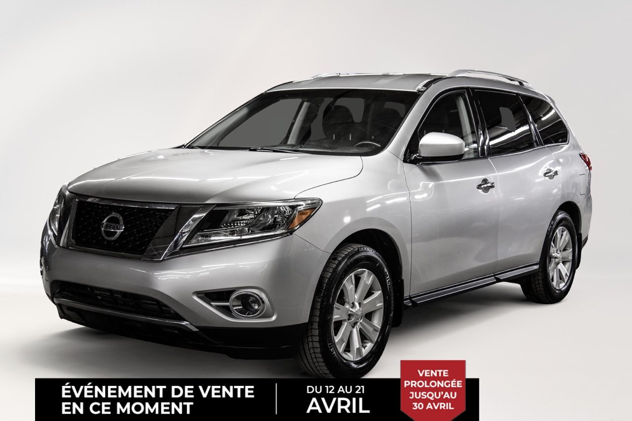 2014 Nissan Pathfinder SV AWD 7 Passagers Low Millage! Perfect for the fa
