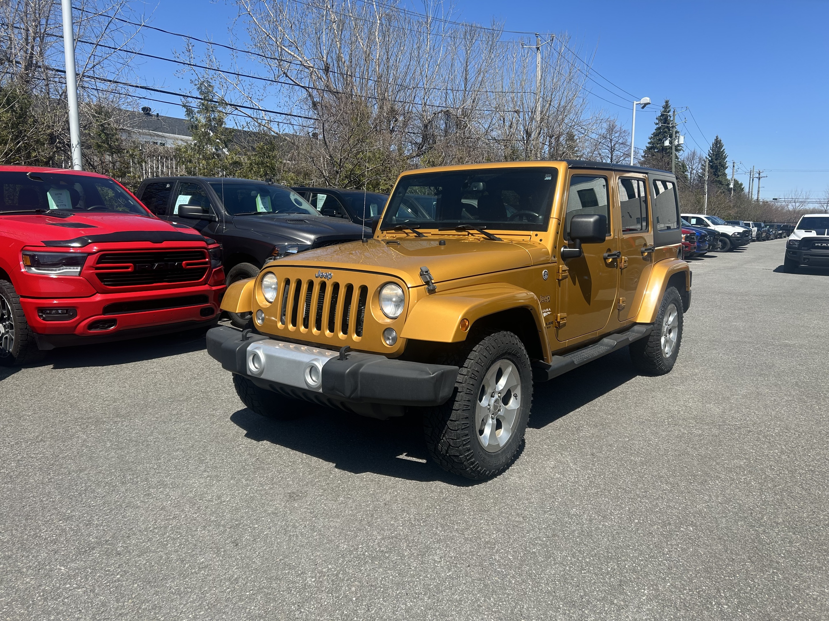 2014 Jeep WRANGLER UNLIMITED * UNLIMITED SAHARA * 2 TOITS * CUIR * NAV * HITCH*