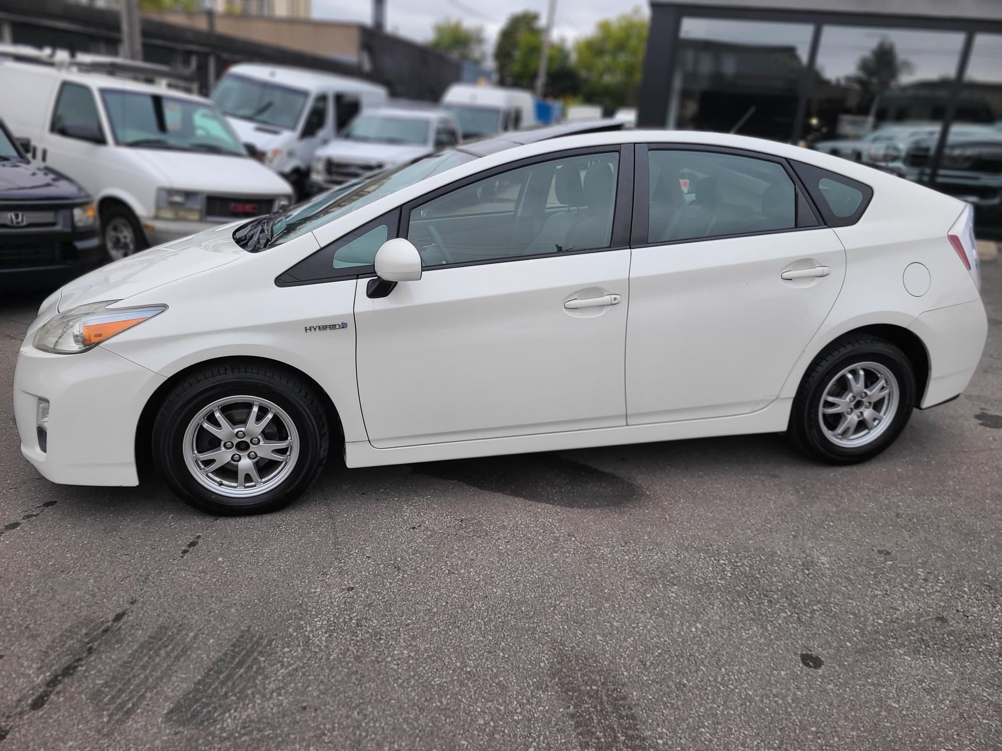 2010 Toyota Prius CAMERA-SOLAR ROOF-2 SETS OF RIMS/TIRES-NEW BRAKES