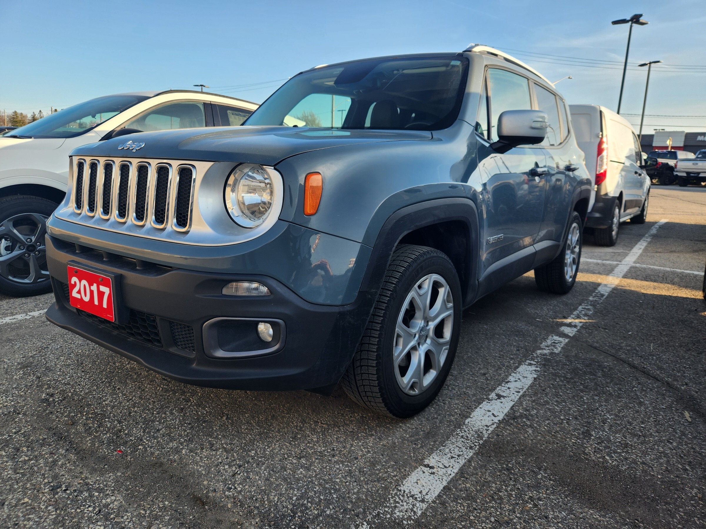 2017 Jeep Renegade Limited NAV | SKY OPEN AIR ROOF | LEATHER