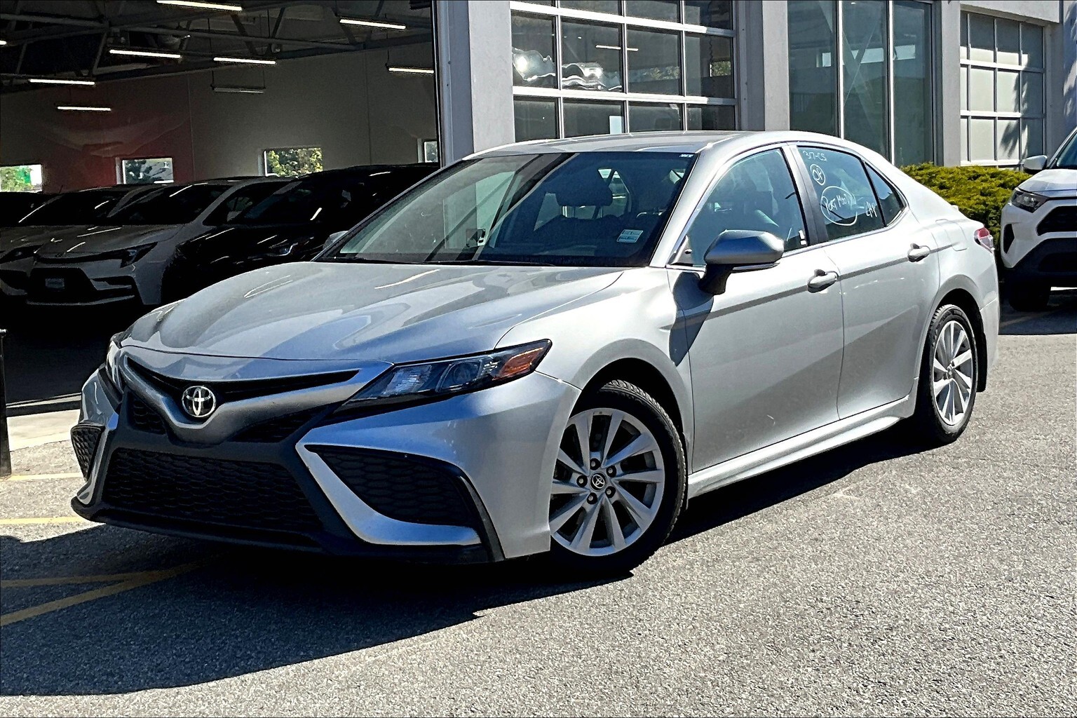 2022 Toyota Camry SE | SE | 2.5L 4 Cyl | FWD | No Accident Claims |