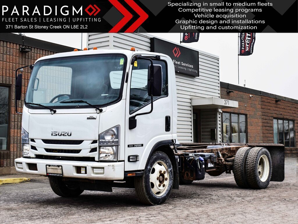 2018 Isuzu NRR 132" WB Cab Forward Cutaway Chassis 5.2L AS IS