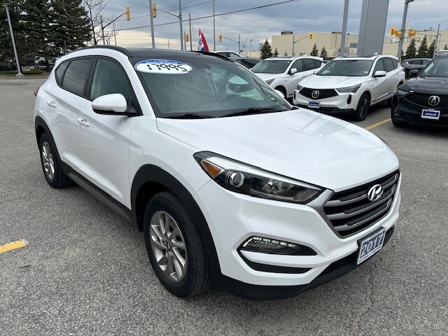 2017 Hyundai Tucson AWD SE, LEATHER, PANO ROOF, NICE PACKAGE!