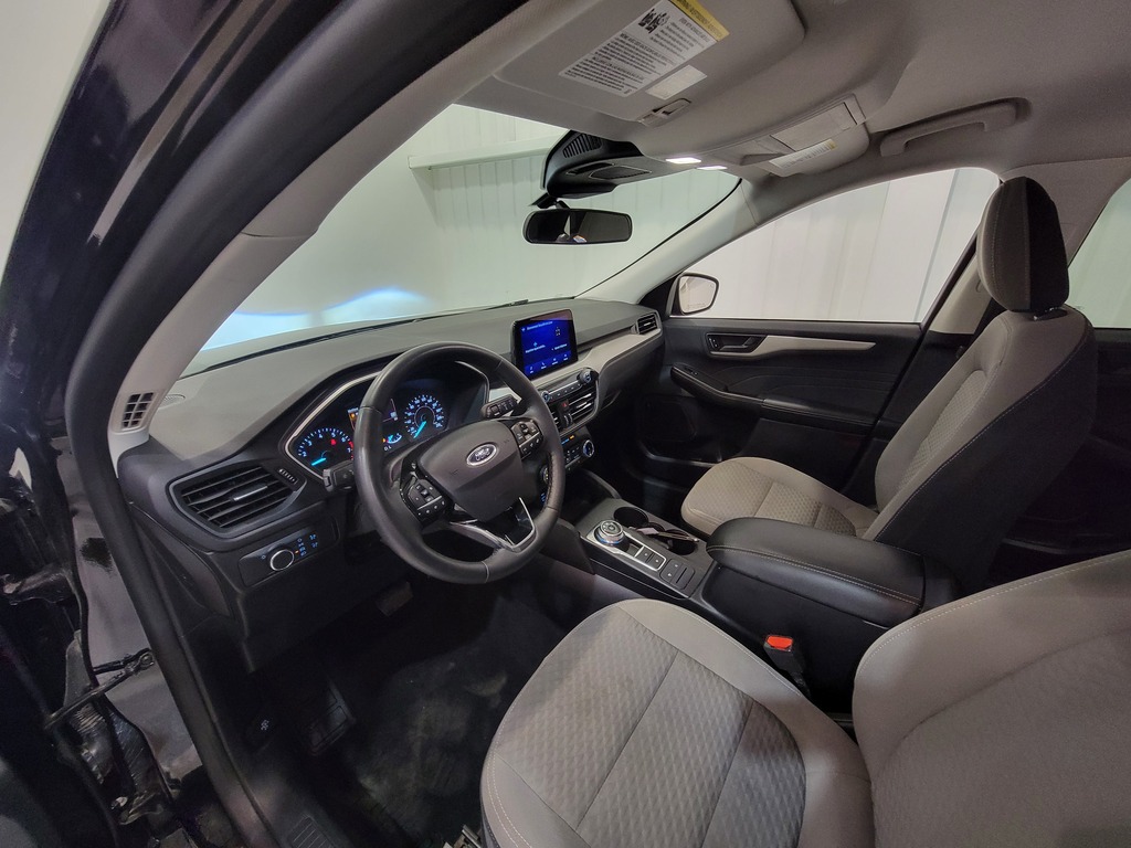 Ford Escape 2022 Air conditioner, Electric mirrors, Electric windows, Speed regulator, Heated seats, Electric lock, Bluetooth, , rear-view camera, Heated steering wheel, Steering wheel radio controls