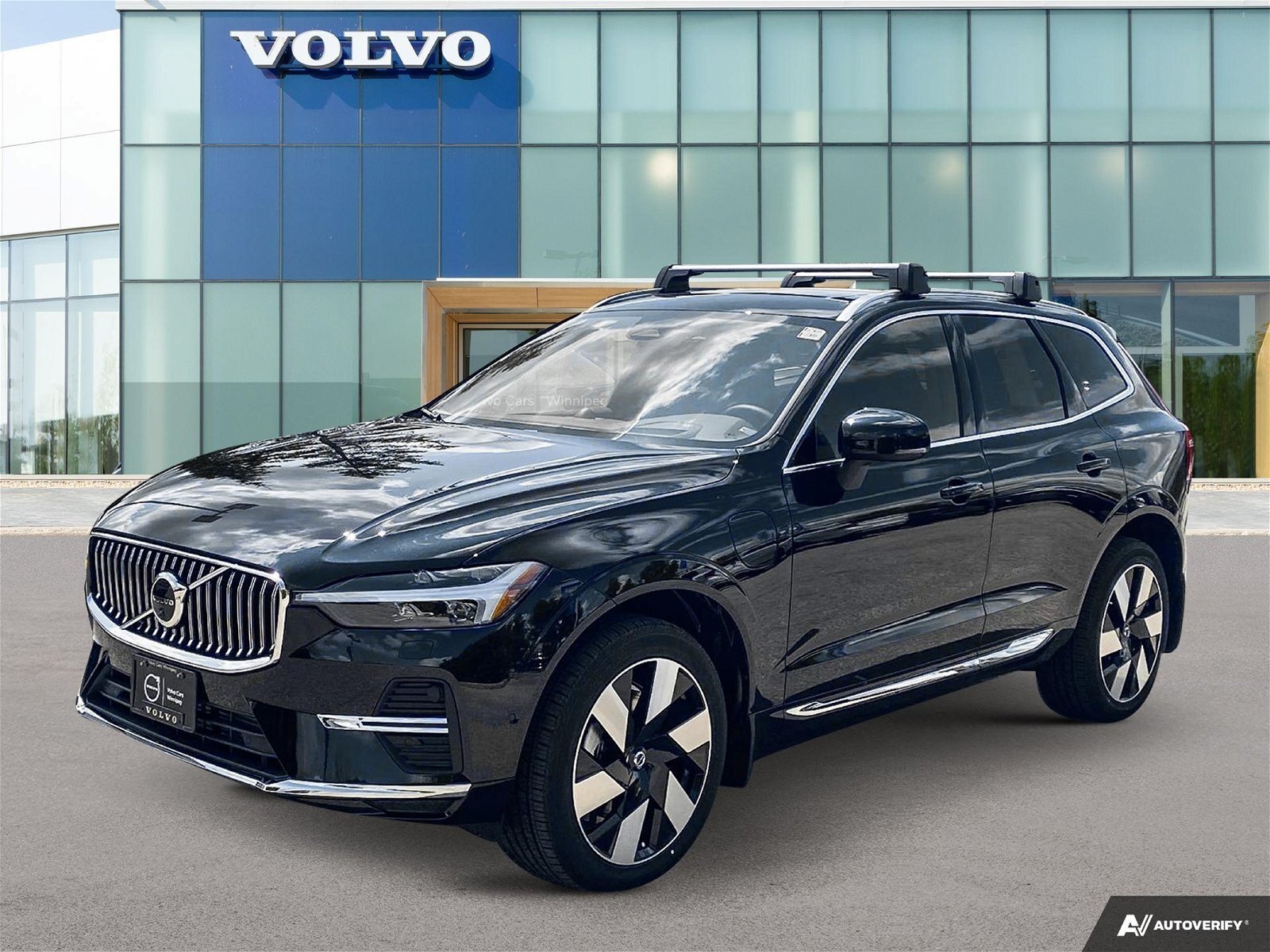 2023 Volvo XC60 Recharge Ultimate Bright Theme (Plug-In Hybrid)