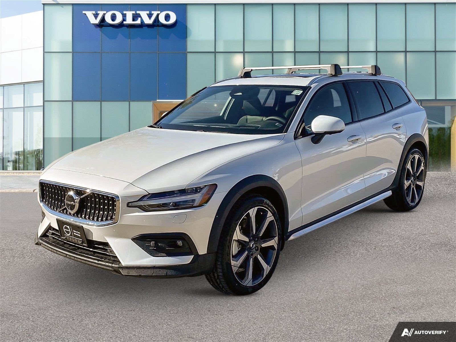 2024 Volvo V60 Ultimate (Includes Cycling Package)
