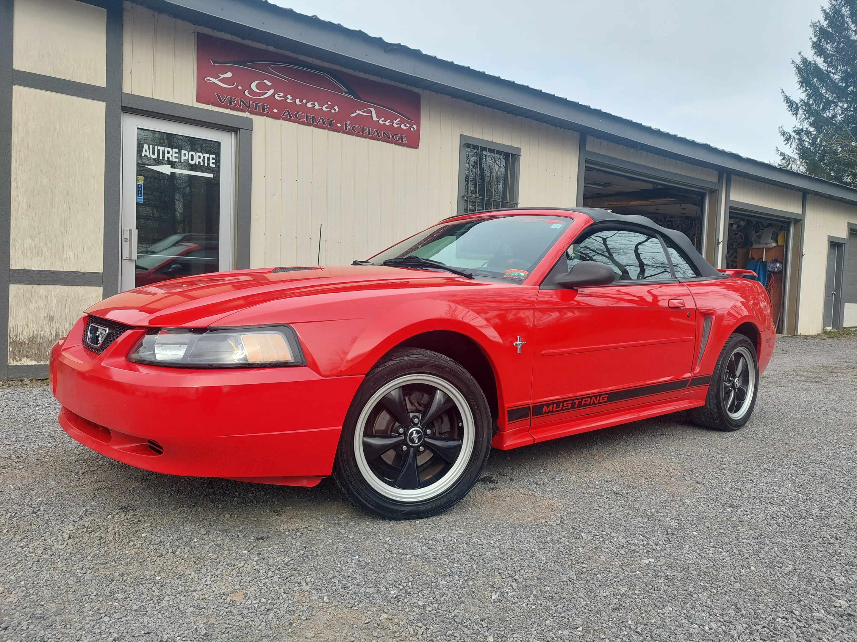 2002 Ford Mustang 2dr Convertible