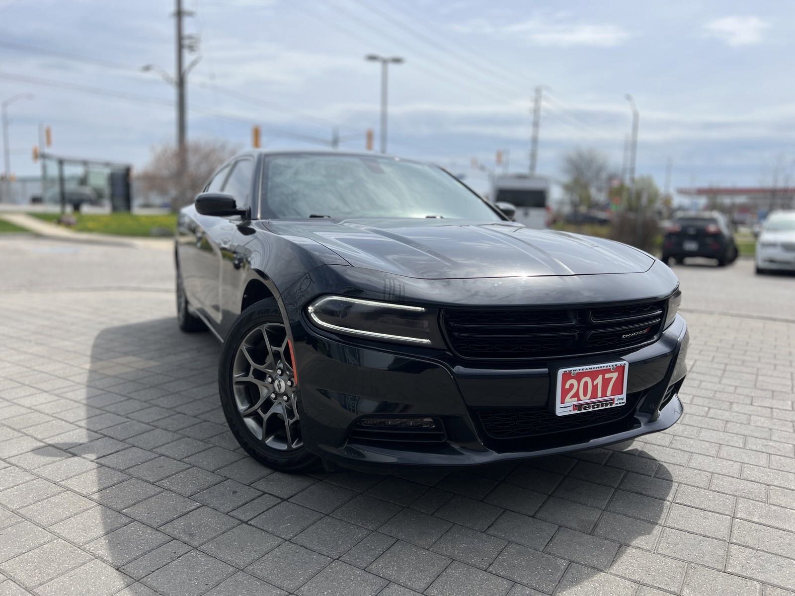 2017 Dodge Charger | SXT | AWD | Power Sunroof | Clean Carfax |