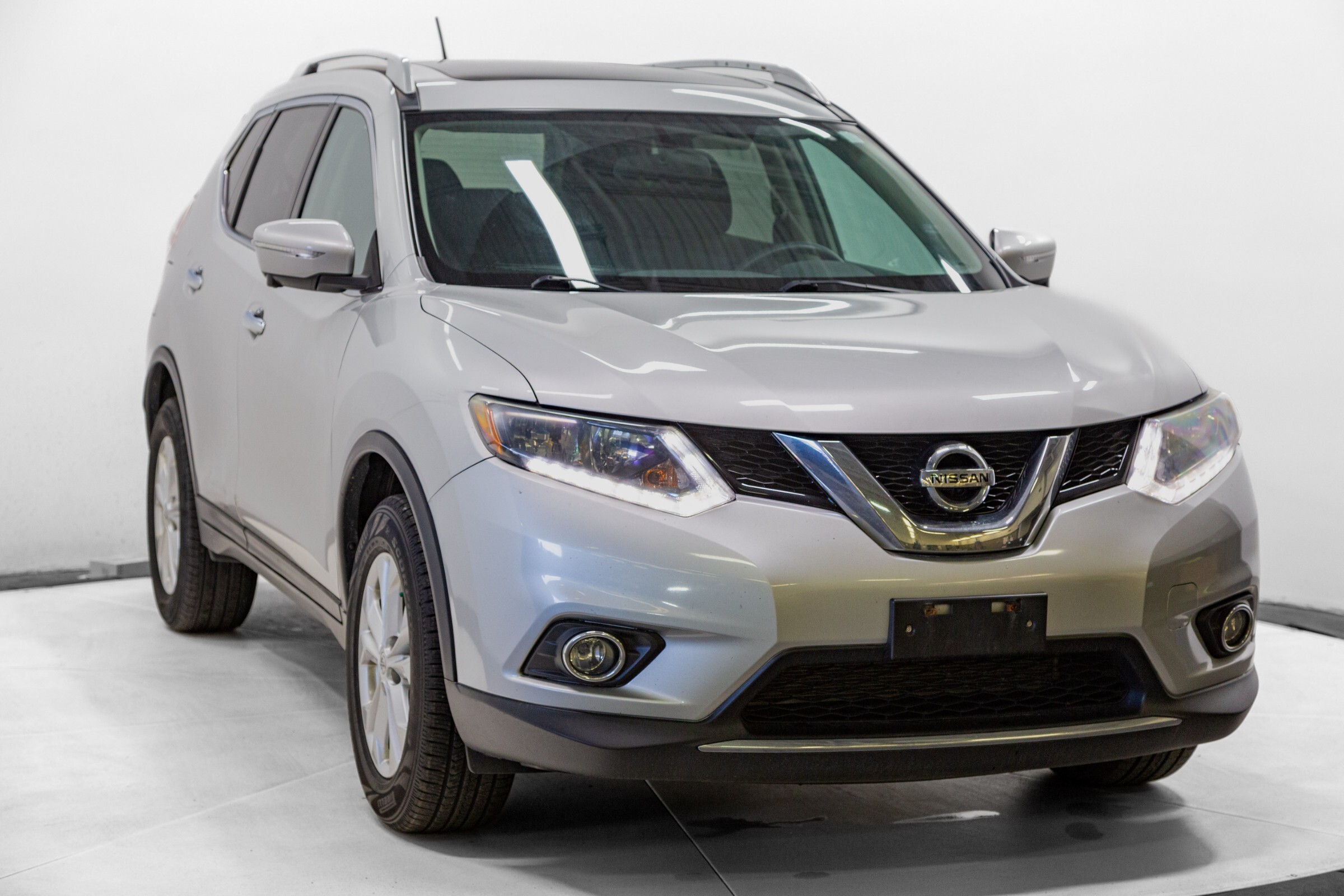 2015 Nissan Rogue SV SV | ONE OWNER | SAFETY CERTIFIED