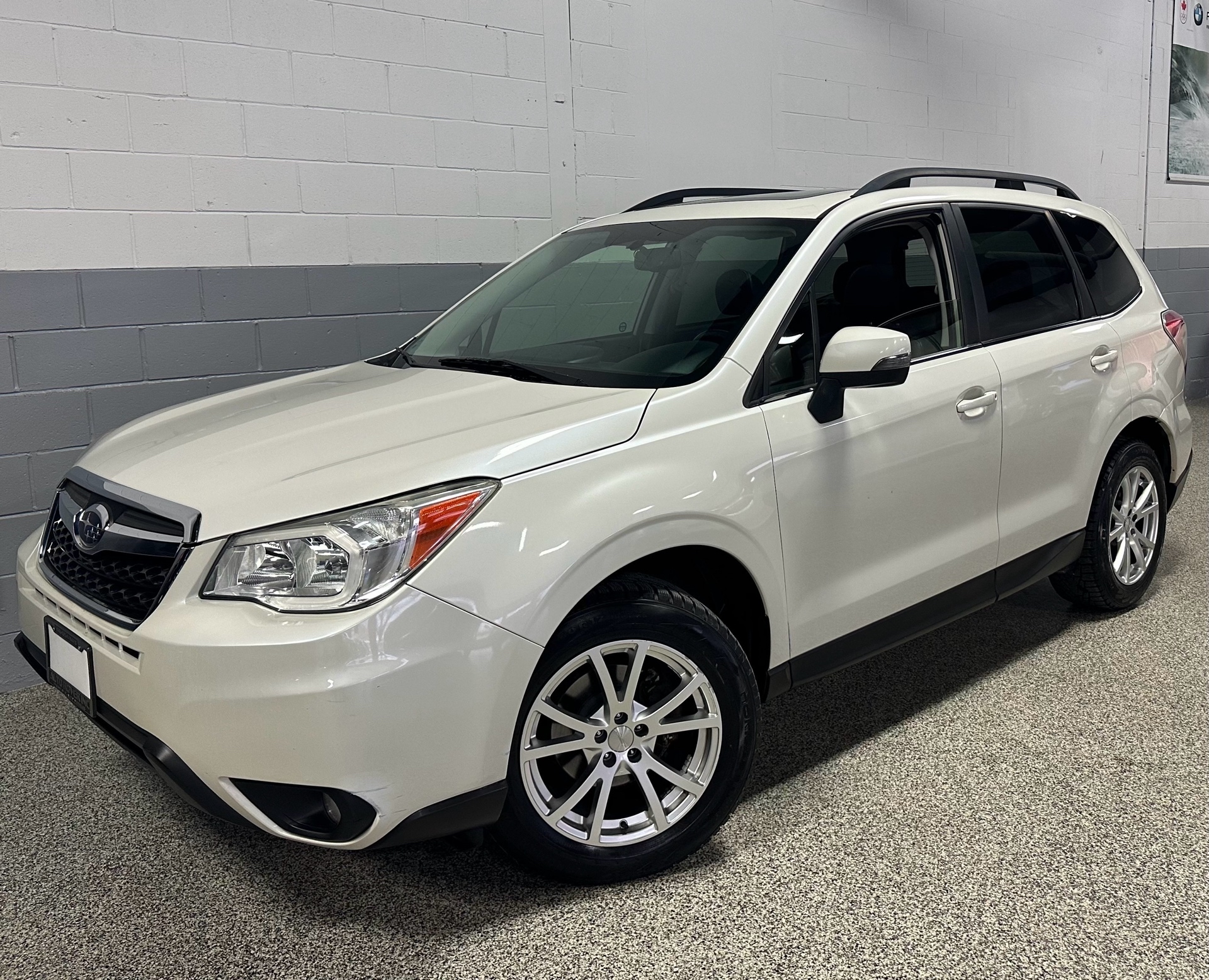 2015 Subaru FORESTER TOURING AWD LIMITED /NO ACCIDENTS/NAVIGATION/REARVIEW CAMERA/PANORAMIC