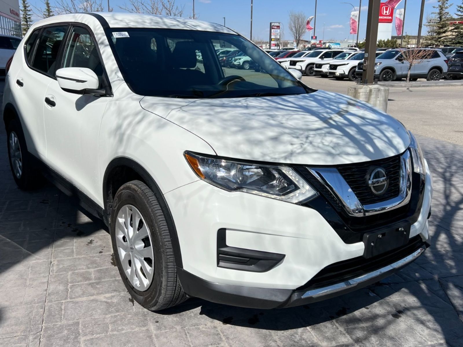 2019 Nissan Rogue S: AWD. NO ACCIDENT FREE