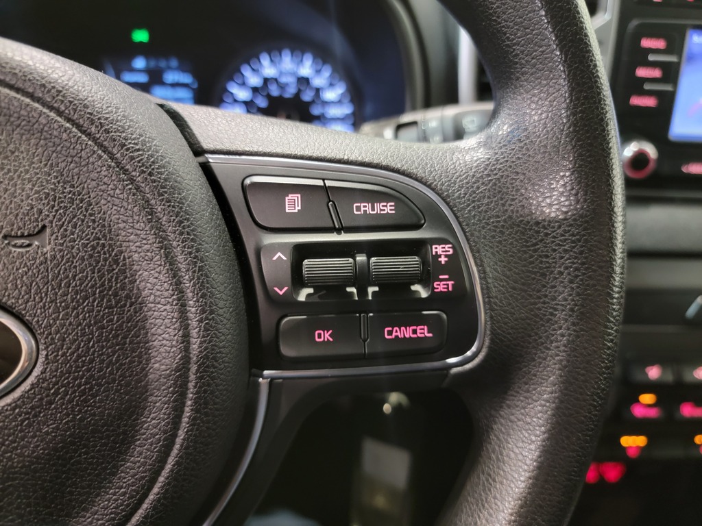 Kia Sportage 2017 Air conditioner, CD player, Electric mirrors, Electric windows, Speed regulator, Heated seats, Electric lock, Bluetooth, , rear-view camera, Steering wheel radio controls