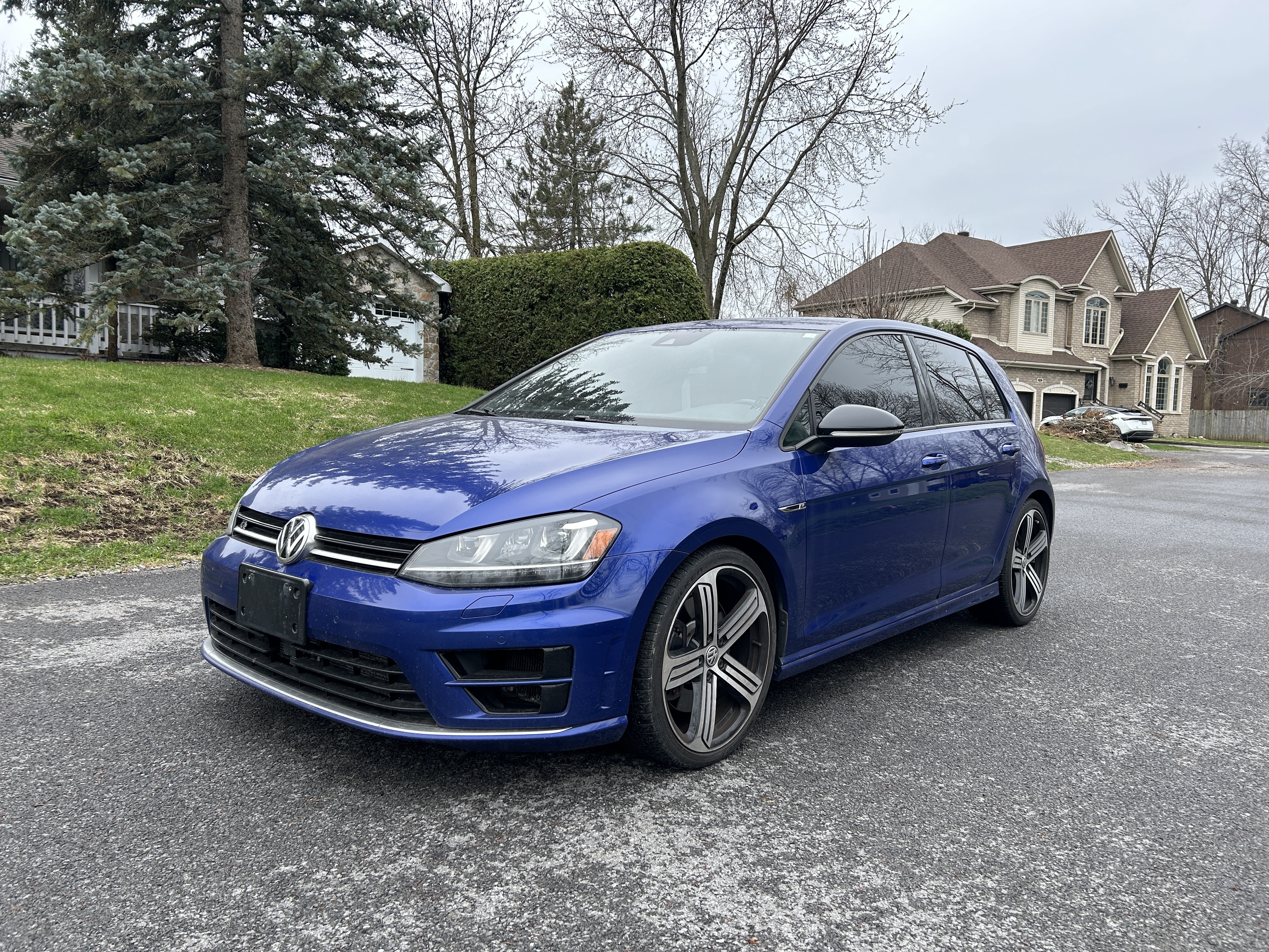2016 Volkswagen Golf R AUTOMATIC | LEATHER | NAVIGATION | BLUETOOTH