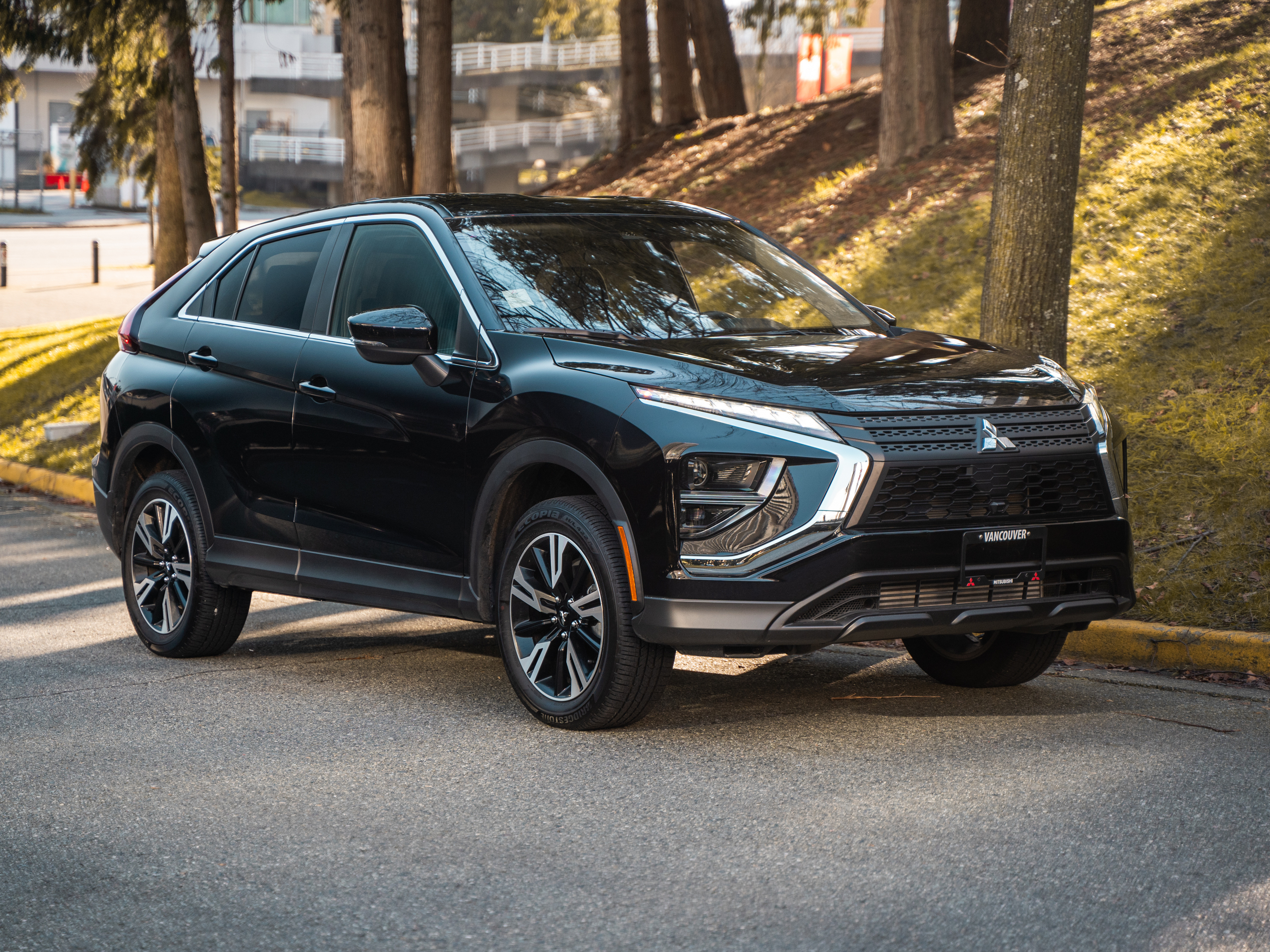 2024 Mitsubishi Eclipse Cross ES AWC | Up to $2250 in Savings & Free Accessories