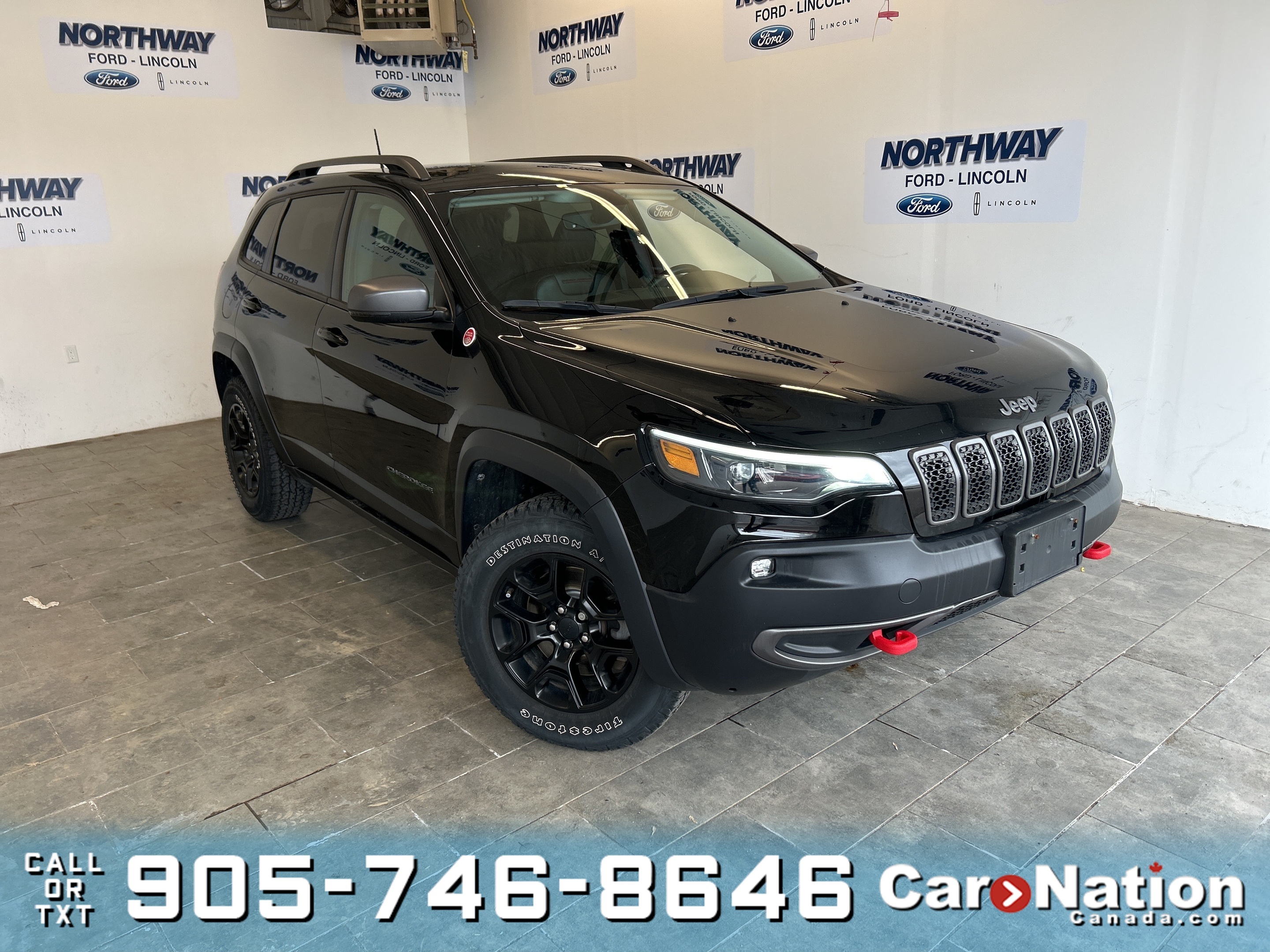 2019 Jeep Cherokee TRAILHAWK | V6 | 4X4 | LEATHER | PANO ROOF | NAV 