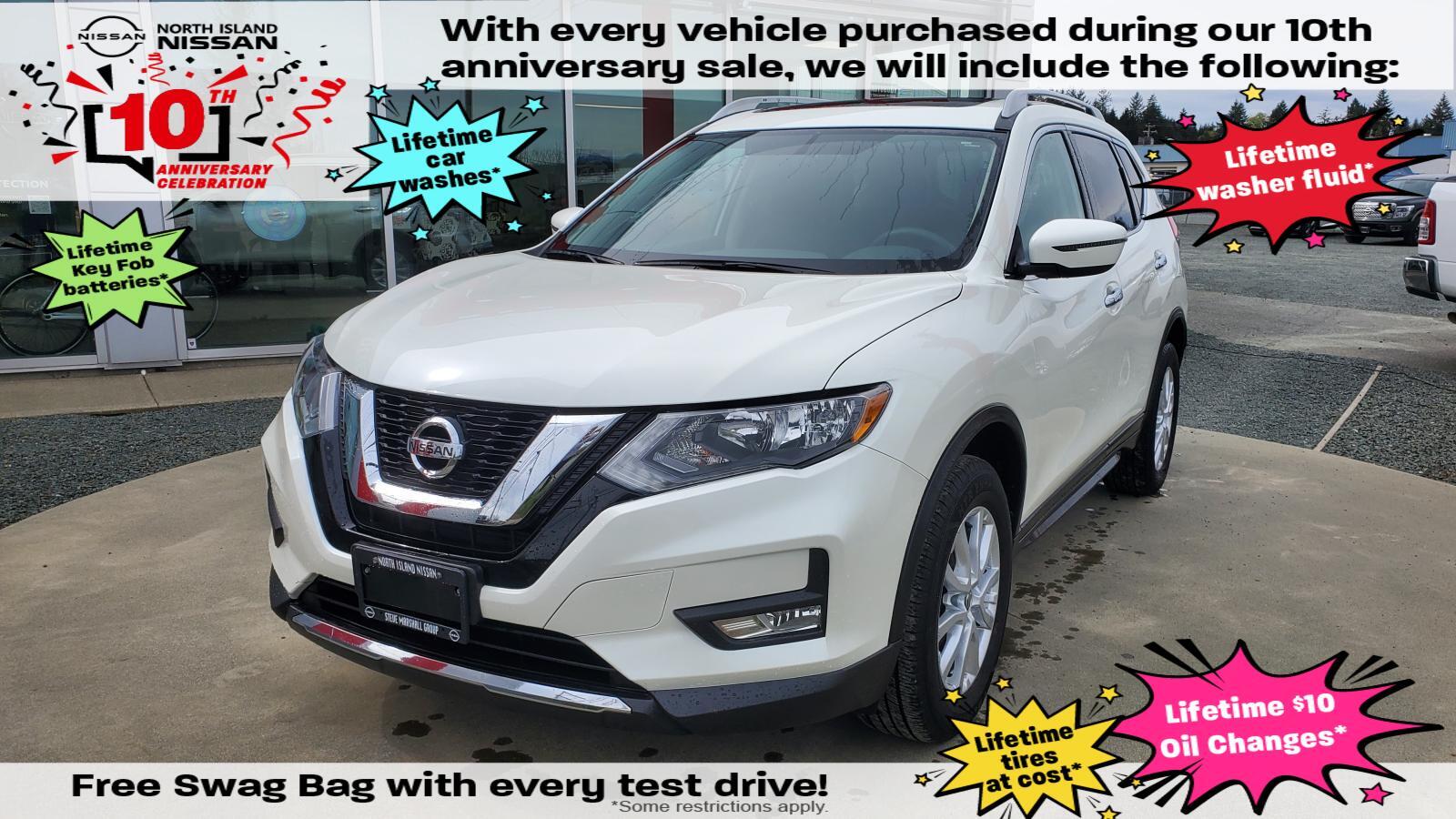 2017 Nissan Rogue S AWD / LOW KMS / BC LOCAL