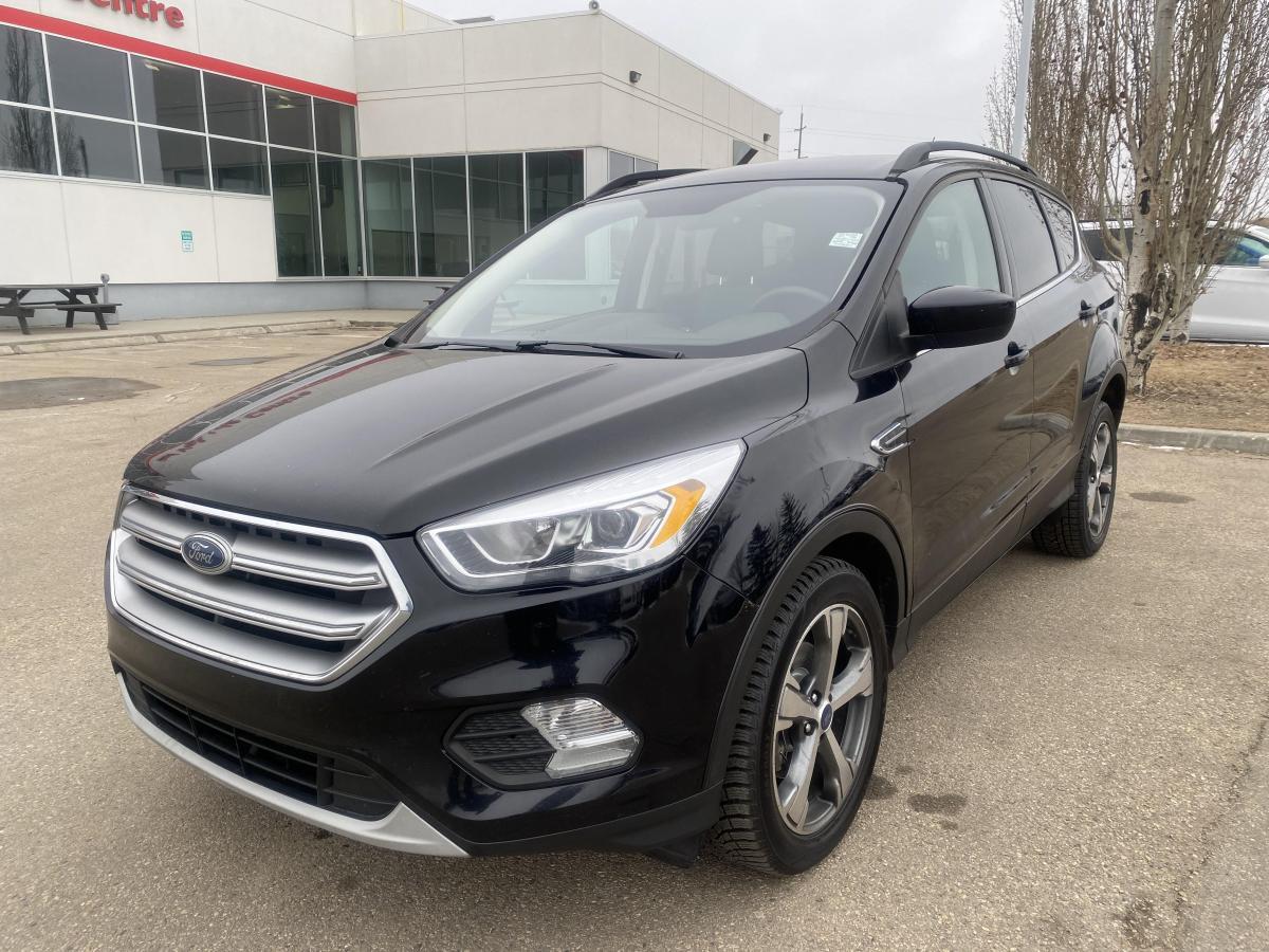2017 Ford Escape SE | HEATED SEATS | NAV | LOW KMS | 1 OWNER
