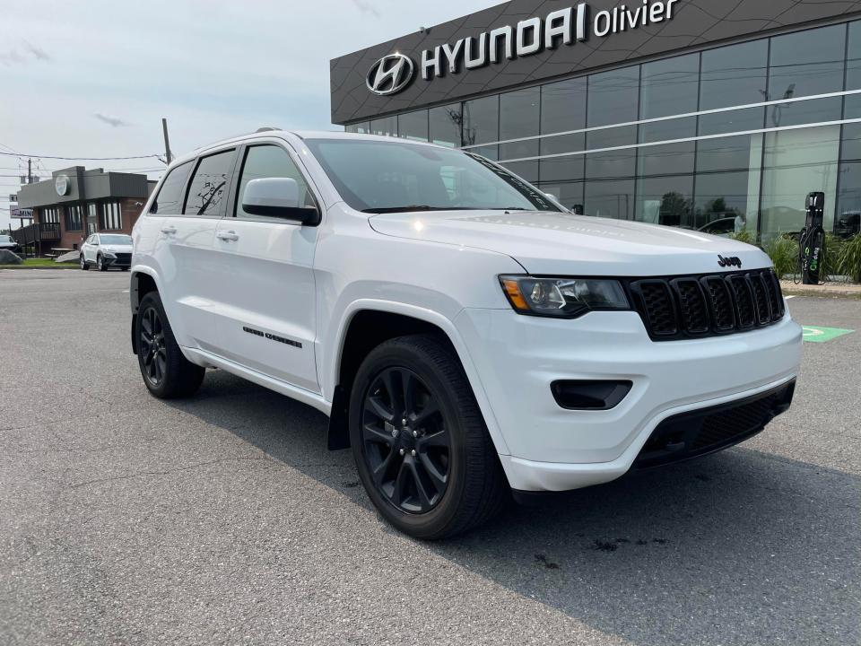 2021 Jeep Grand Cherokee Altitude 4X4 Volant bancs chauffants Caméra Mags