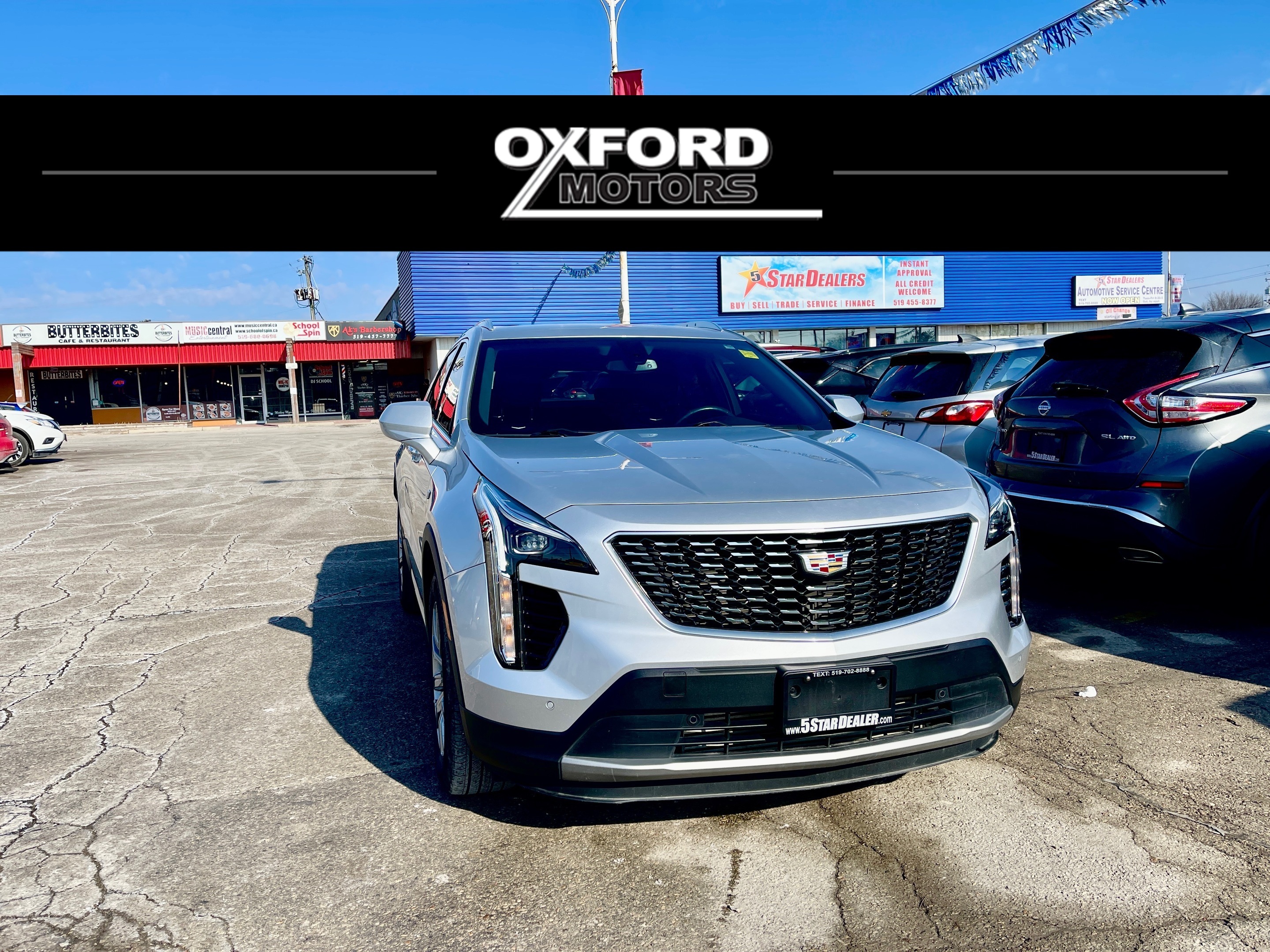 2019 Cadillac XT4 AWD  LEATHER LUXURY MINT! WE FINANCE ALL CREDIT!