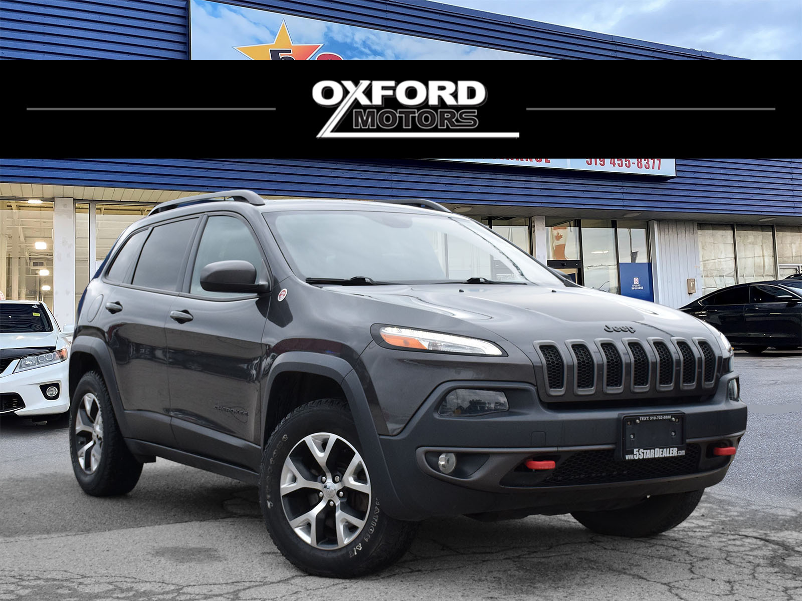 2017 Jeep Cherokee NAV LEATHER PANO ROOF MINT! WE FINANCE ALL CREDIT!