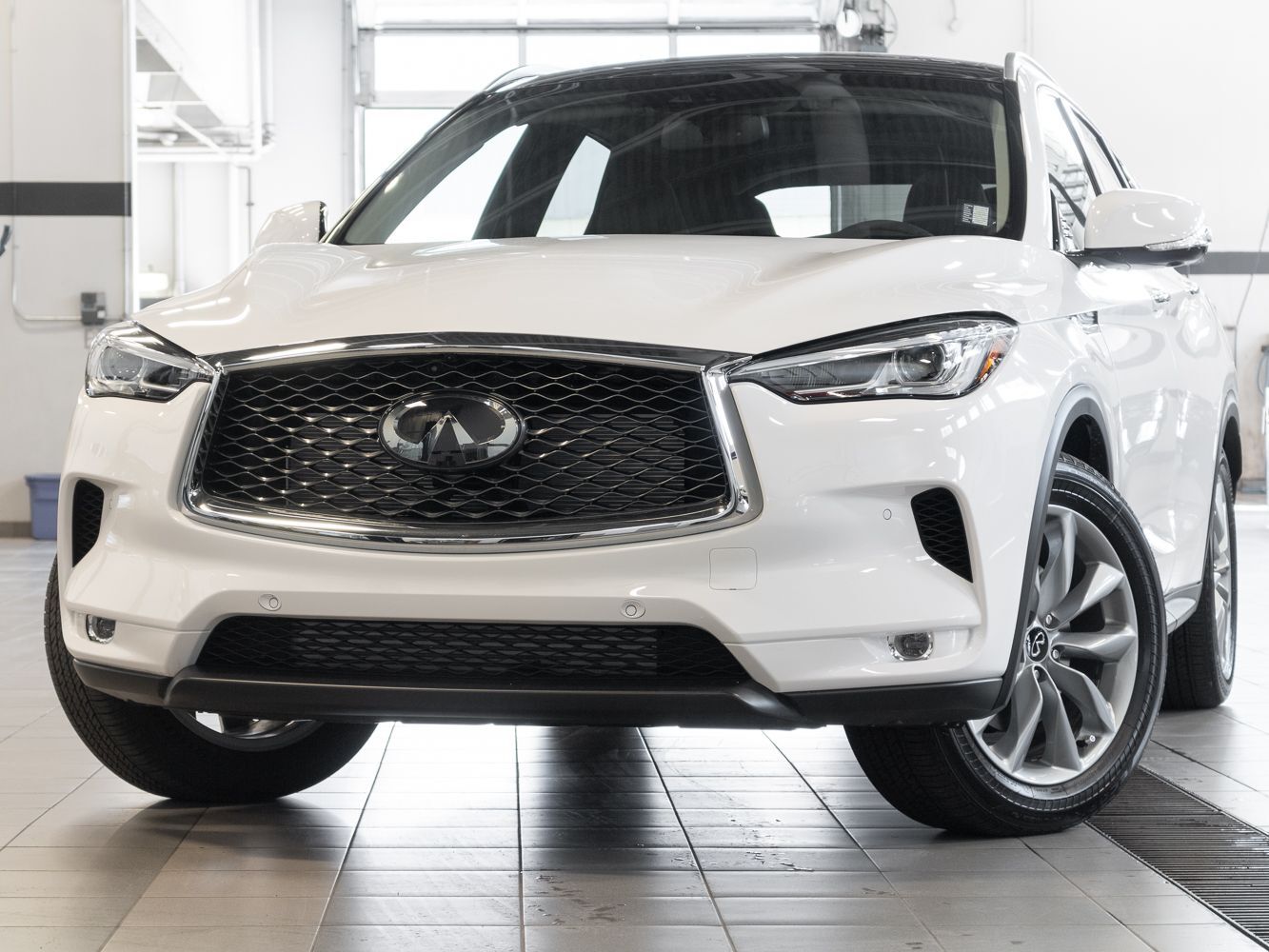 2020 Infiniti QX50 2.0T Essential AWD with Convenience Package