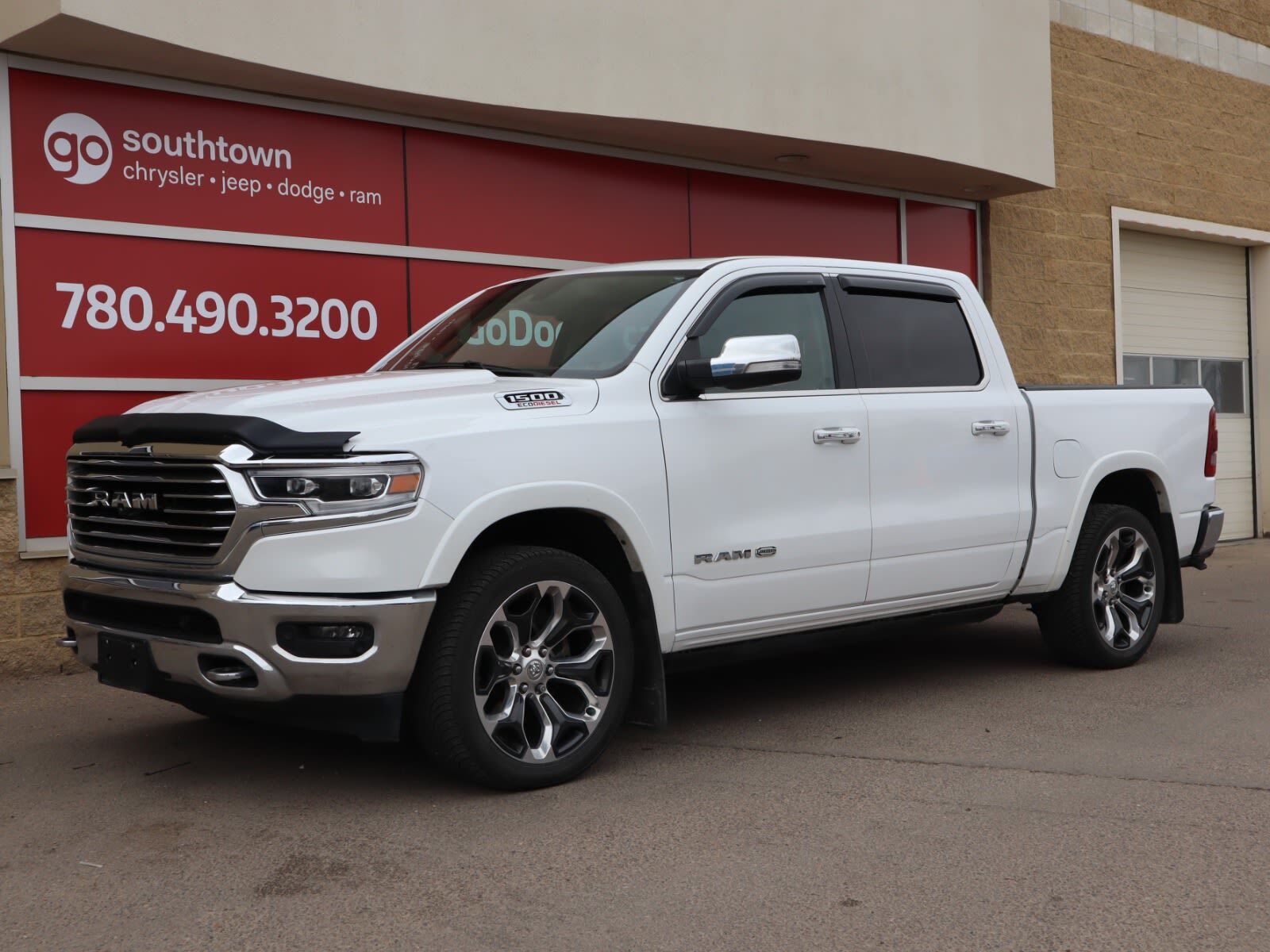 2020 Ram 1500 LONGHORN IN BRIGHT WHITE EQUIPPED WITH A 3.0L TURB