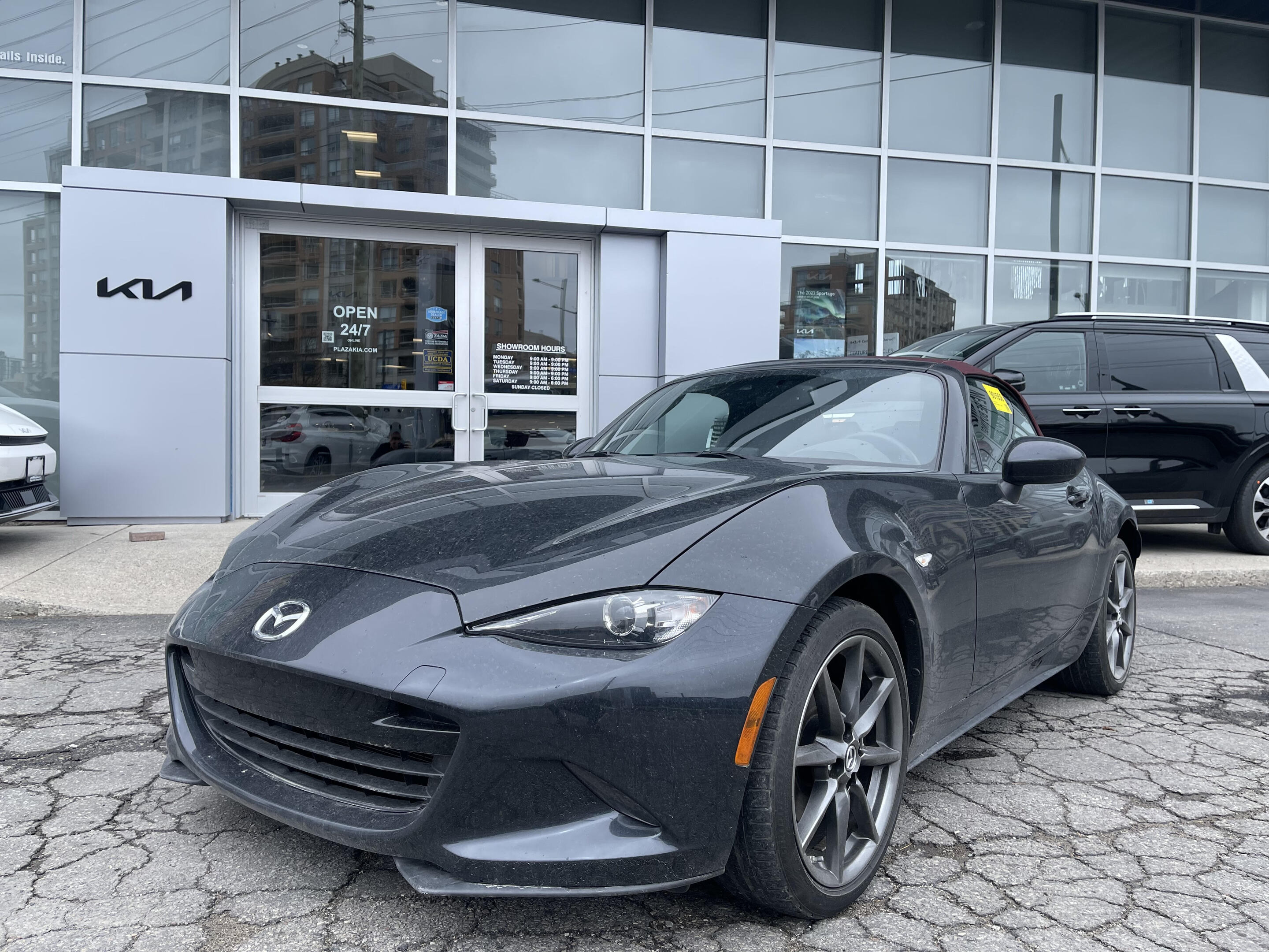 2019 Mazda MX-5 Enjoy Summer in This Great *CONVERTIBLE*