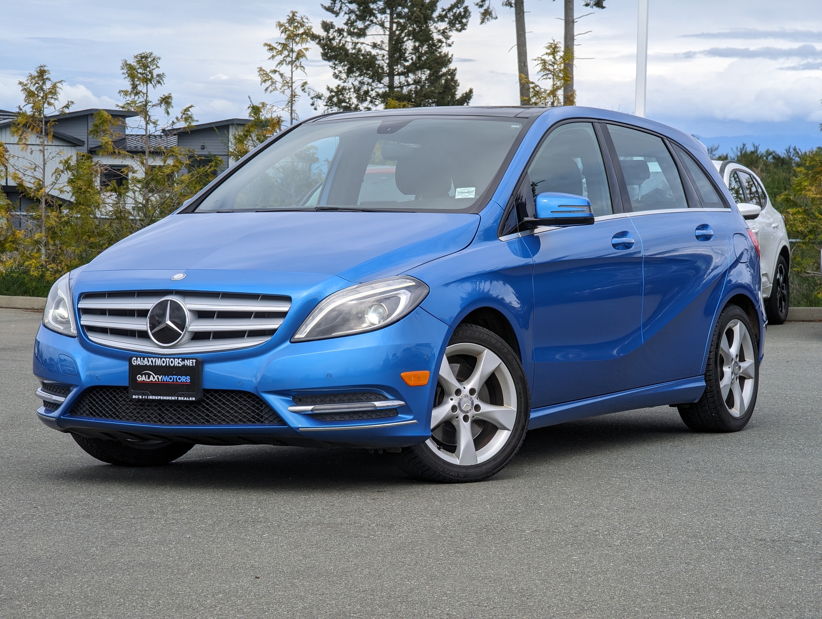 2014 Mercedes-Benz B-Class Sports Tourer - Sunroof, Leather, Heated Seats 