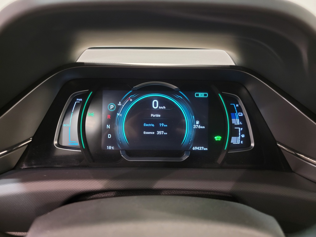 Hyundai IONIQ Electric Plus 2020 Climatisation, Système de navigation, Mirroirs électriques, Vitres électriques, Sièges chauffants, Verrouillage électrique, Régulateur de vitesse, Bluetooth, Prise auxiliaire 12 volts, caméra-rétroviseur, Volant chauffant, Commandes de la radio au volant