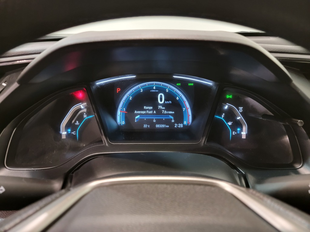 Honda Civic Hatchback 2020 Air conditioner, Electric mirrors, Electric windows, Heated seats, Electric lock, Speed regulator, Bluetooth, rear-view camera, Steering wheel radio controls