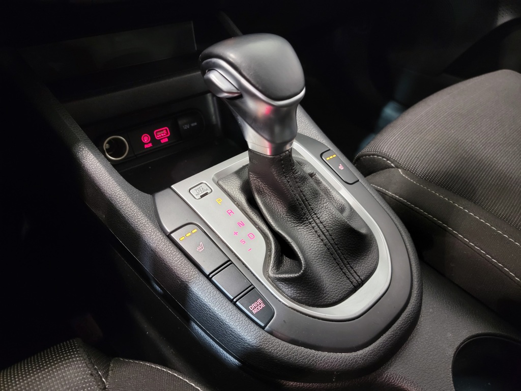 Kia Forte 2020 Air conditioner, Electric mirrors, Electric windows, Heated seats, Electric lock, Speed regulator, Bluetooth, , rear-view camera, Steering wheel radio controls