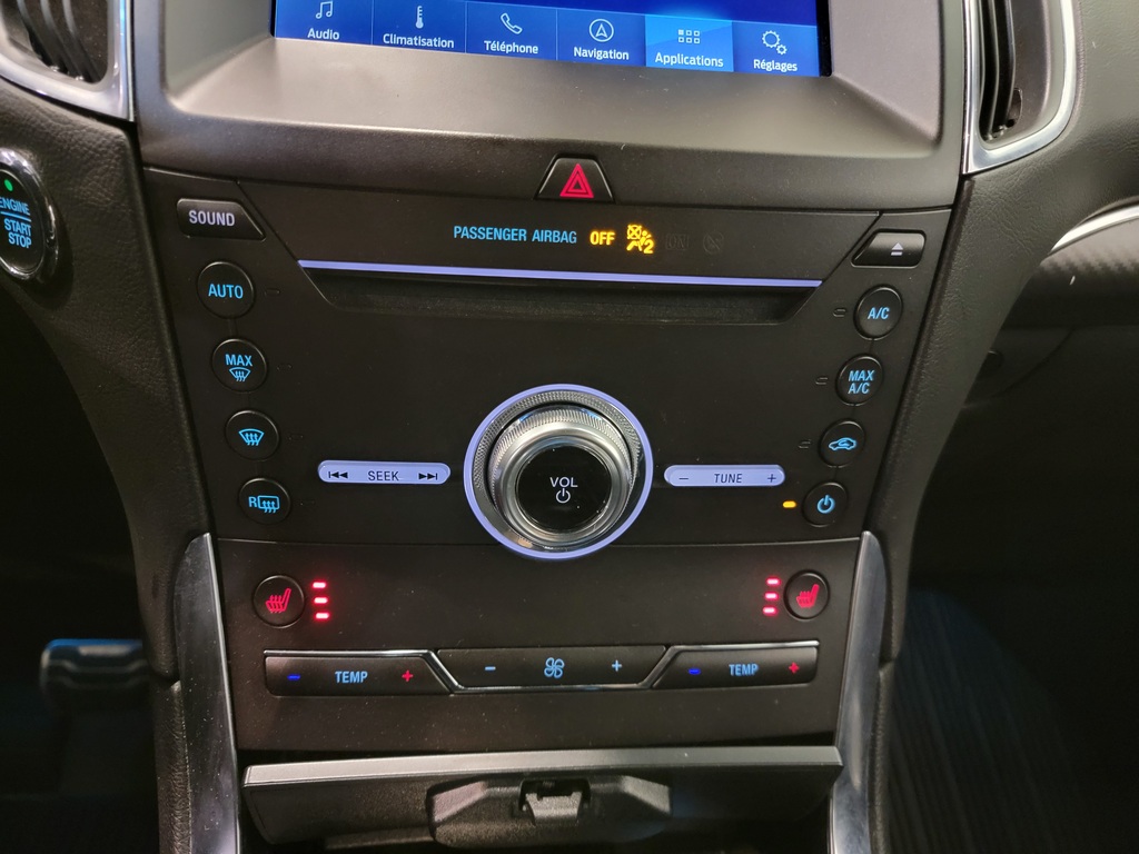 Ford Edge 2019 Climatisation, Système de navigation, Mirroirs électriques, Sièges électriques, Vitres électriques, Régulateur de vitesse, Sièges chauffants, Intérieur cuir, Verrouillage électrique, Mémoires de sièges, Bluetooth, caméra-rétroviseur, Commandes de la radio au volant