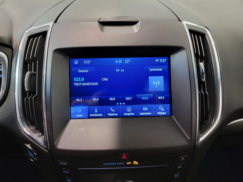 Ford Edge 2019 Climatisation, Système de navigation, Mirroirs électriques, Sièges électriques, Vitres électriques, Régulateur de vitesse, Sièges chauffants, Intérieur cuir, Verrouillage électrique, Mémoires de sièges, Bluetooth, caméra-rétroviseur, Commandes de la radio au volant