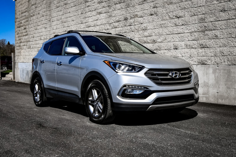 2018 Hyundai Santa Fe Sport AWD  - 	Heated Seats - $149 B/W