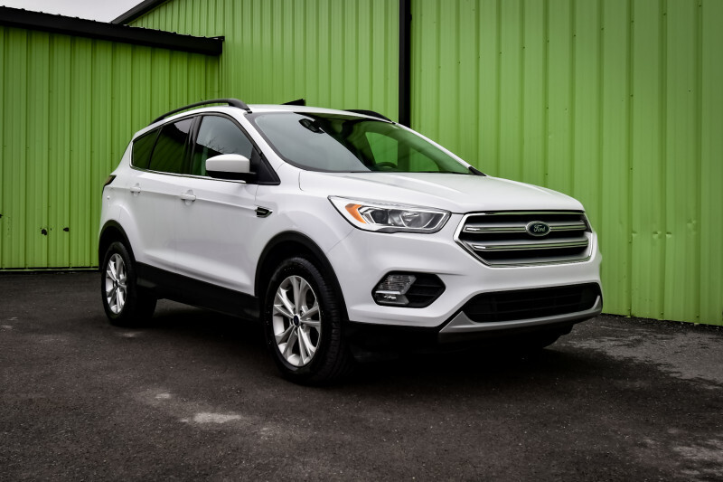 2018 Ford Escape SEL  • HEATED LEATHER • PARK ASSIST • POWER LIFTGA